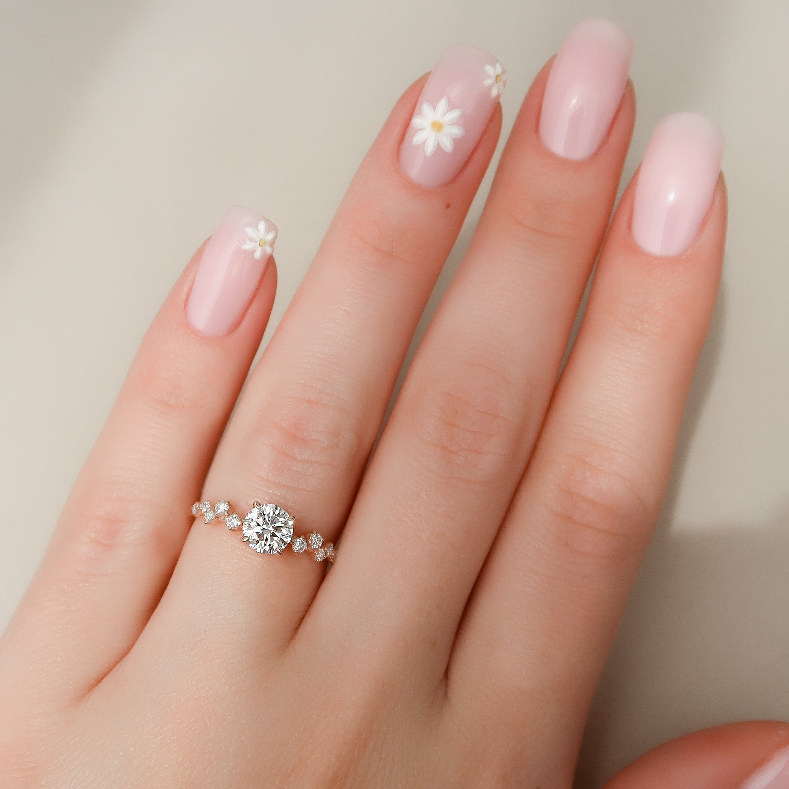 1.50 - 3.50 CT Round Cut Lab Grown Diamond mia-setting Engagement Ring