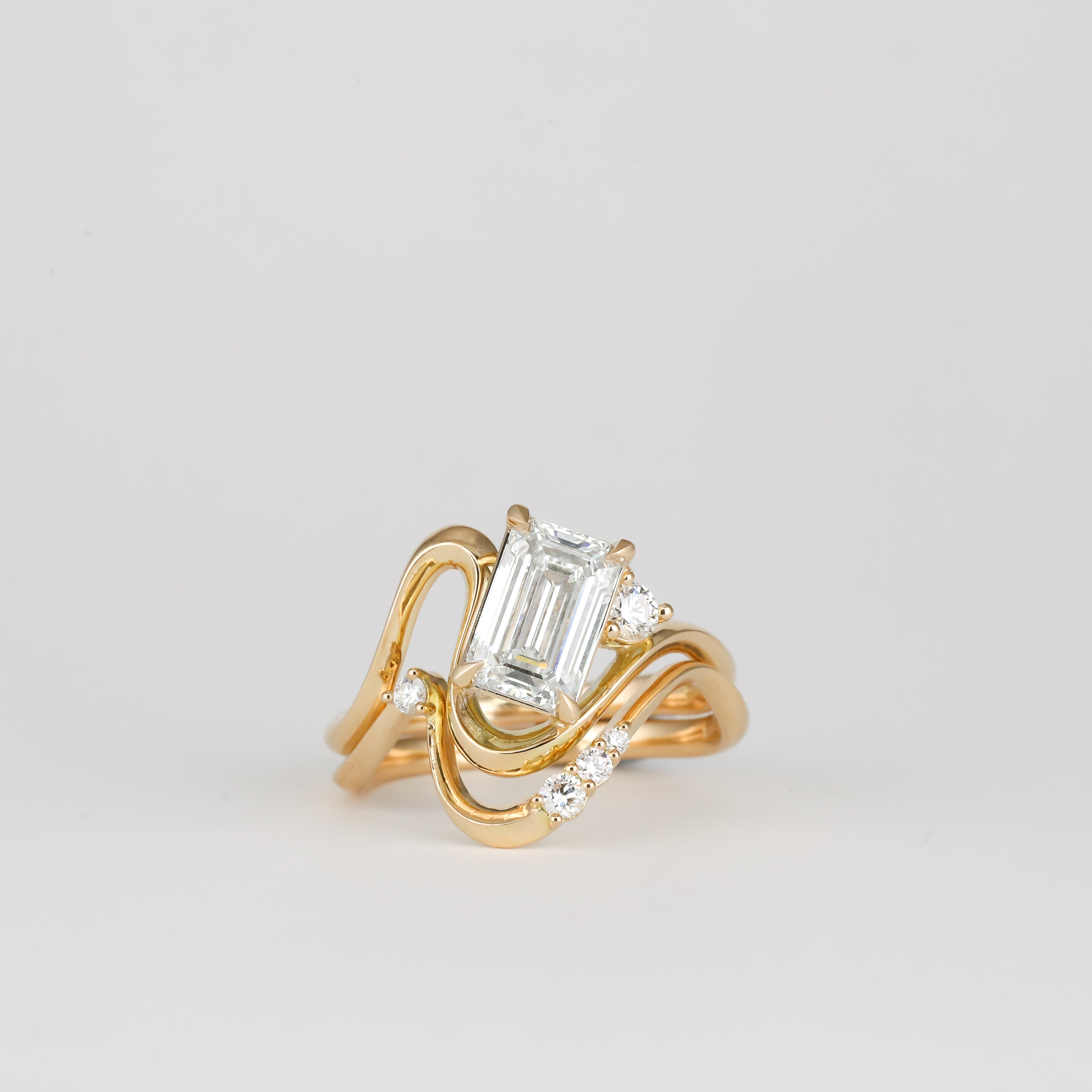 1.51 -3.50 CT Emerald Lab Grown Diamond Unique Bridal Ring Set