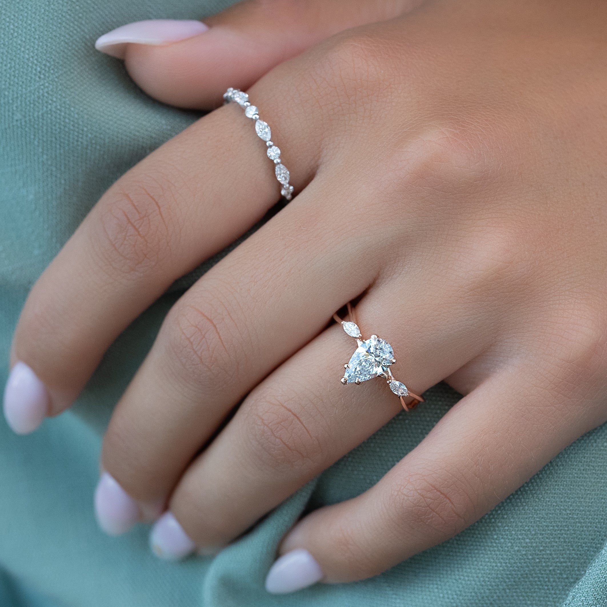1.0 - 3.0 CT Pear Cut CVD Diamond twig Engagement Ring