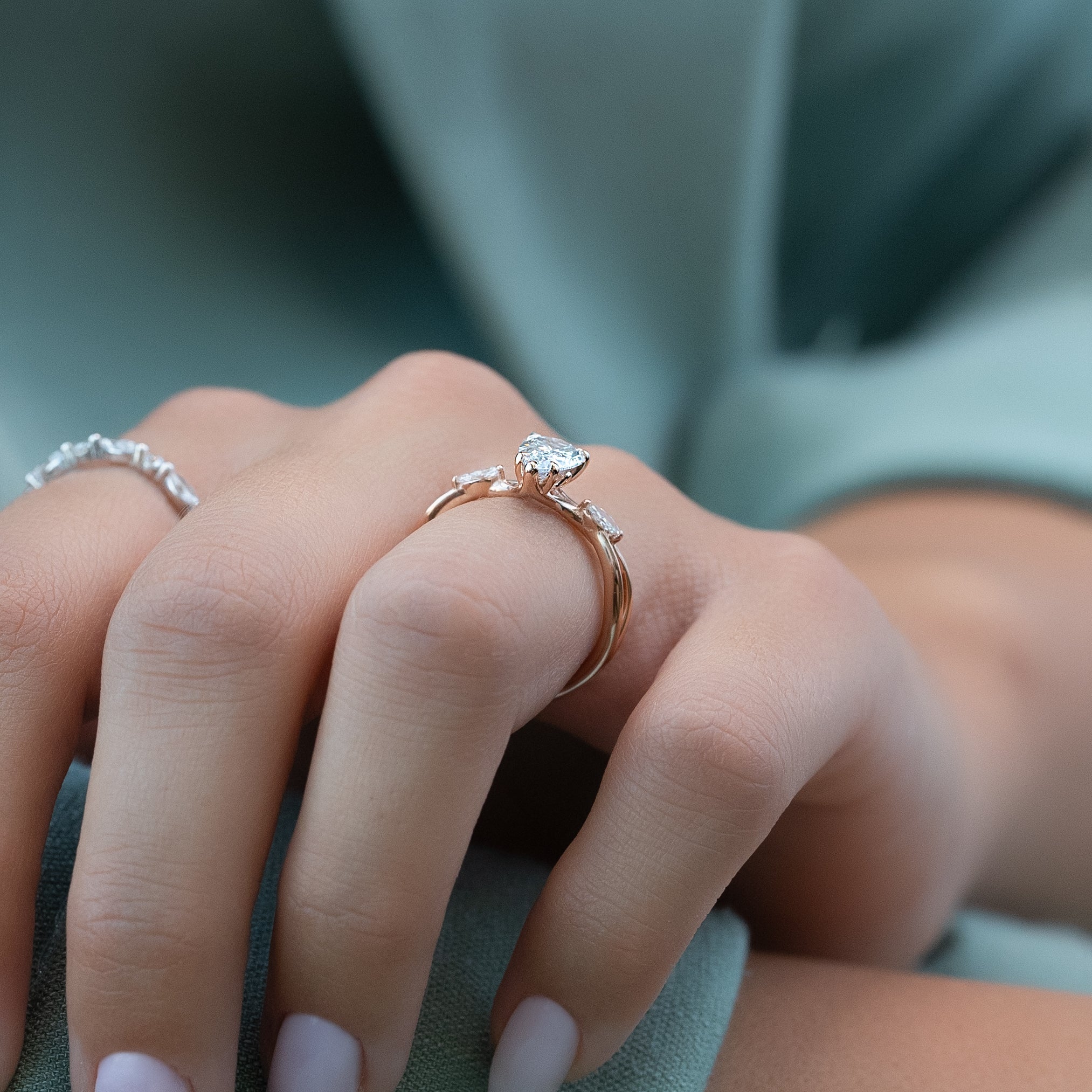 1.0 - 3.0 CT Pear Cut CVD Diamond twig Engagement Ring