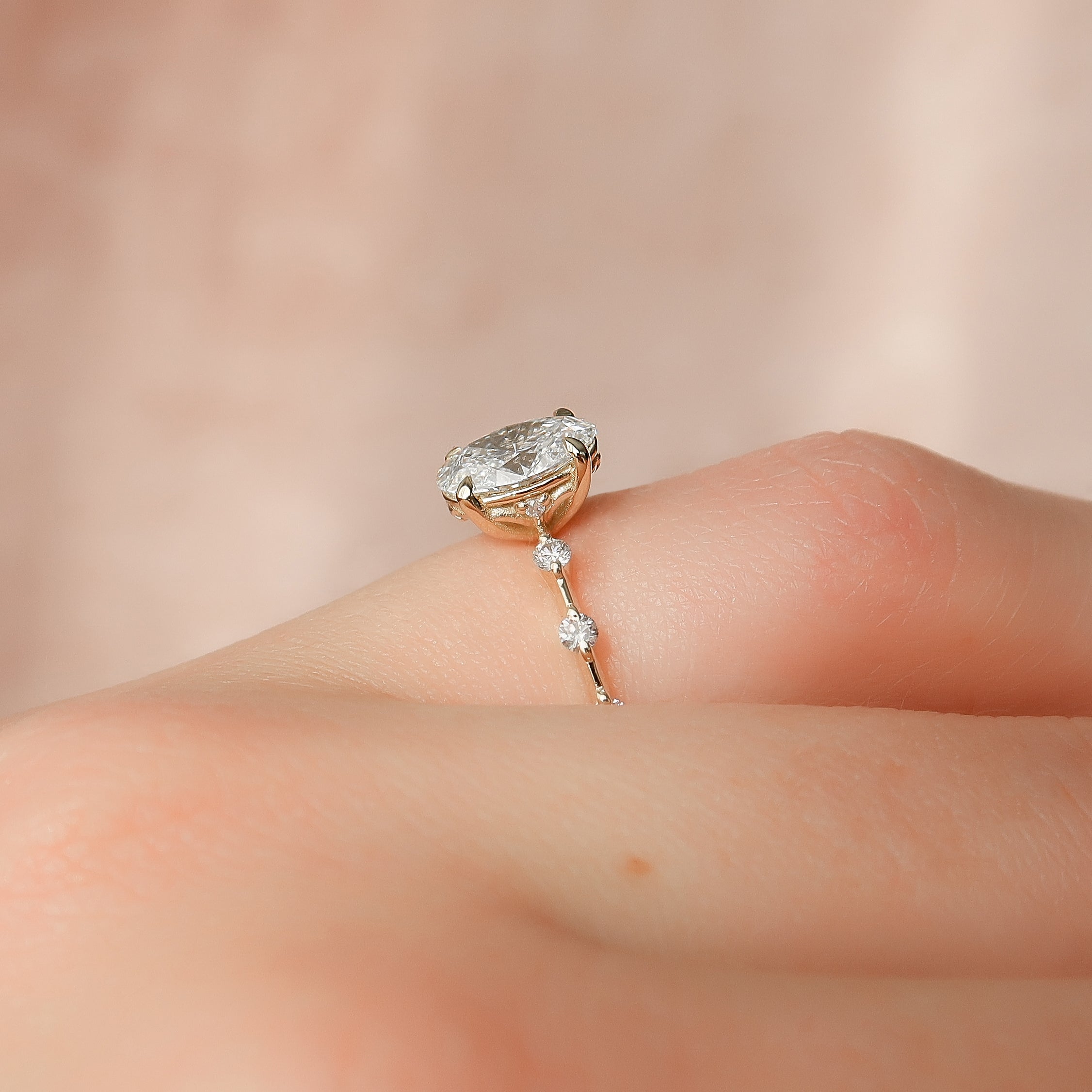 2.0 - 4.0 CT Oval Cut CVD Diamond Dainty Engagement Ring