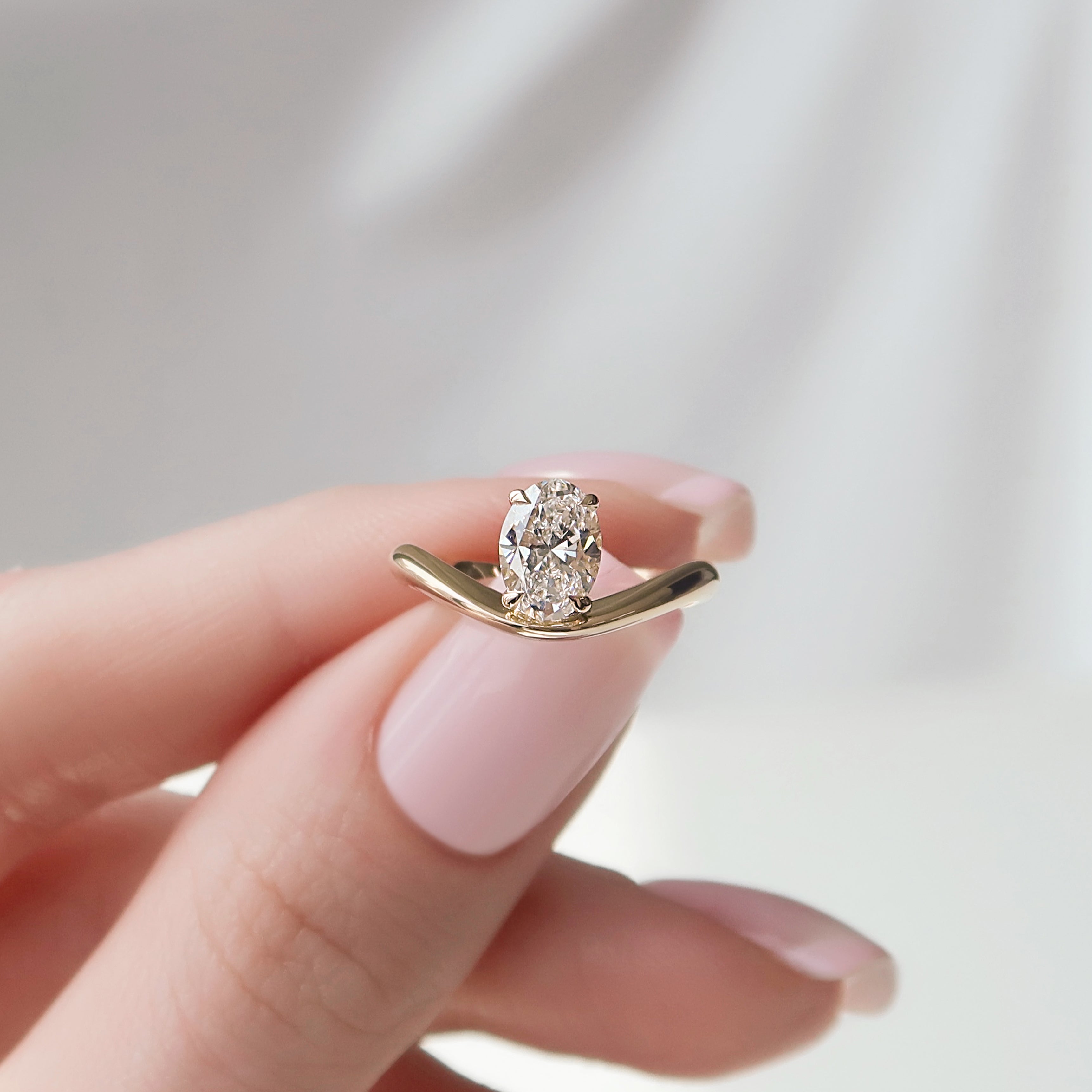 2.0 - 4.0 CT Oval Cut CVD Diamond Solitaire Engagement Ring