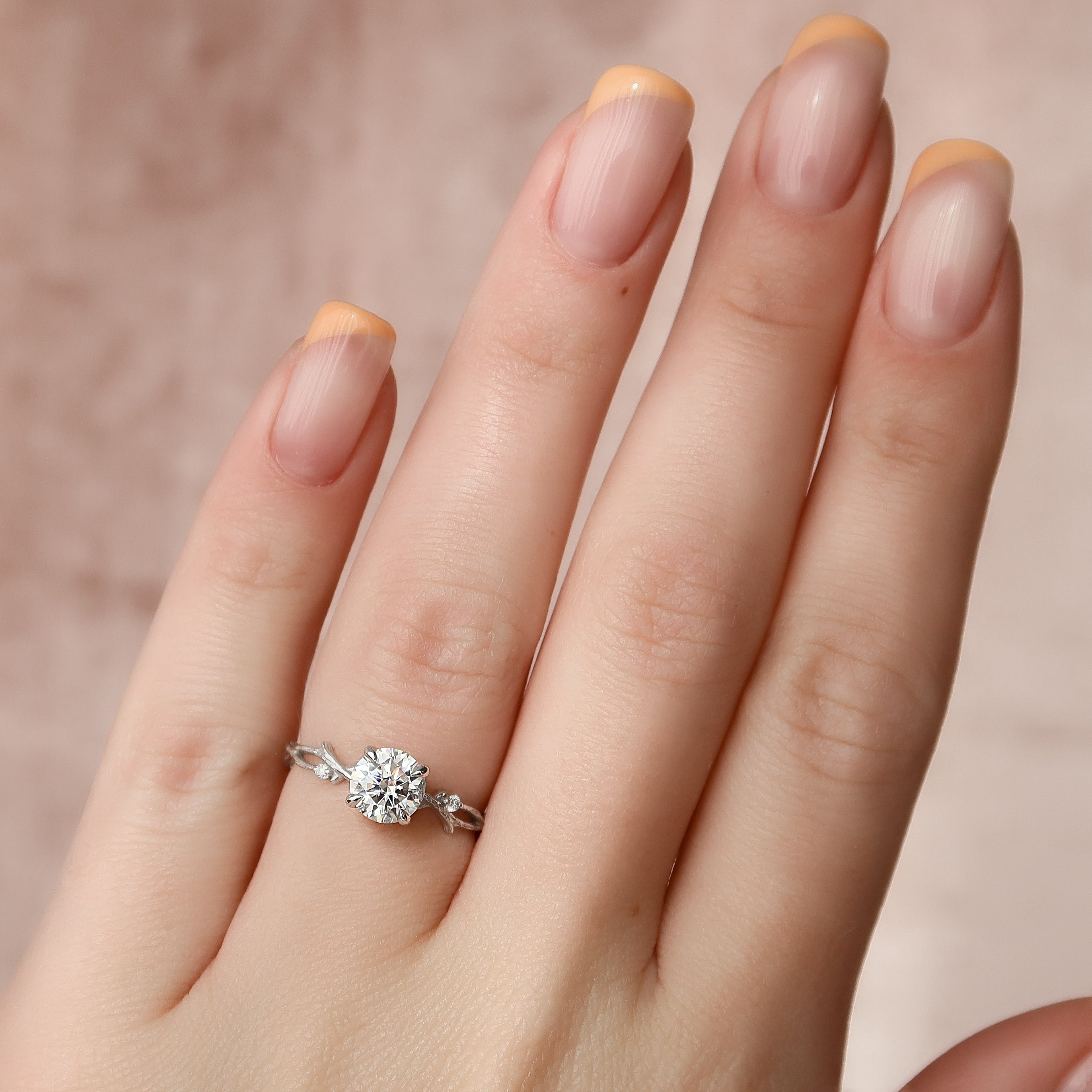1.0 - 3.0 CT Round Cut CVD Diamond Twig Setting Engagement Ring