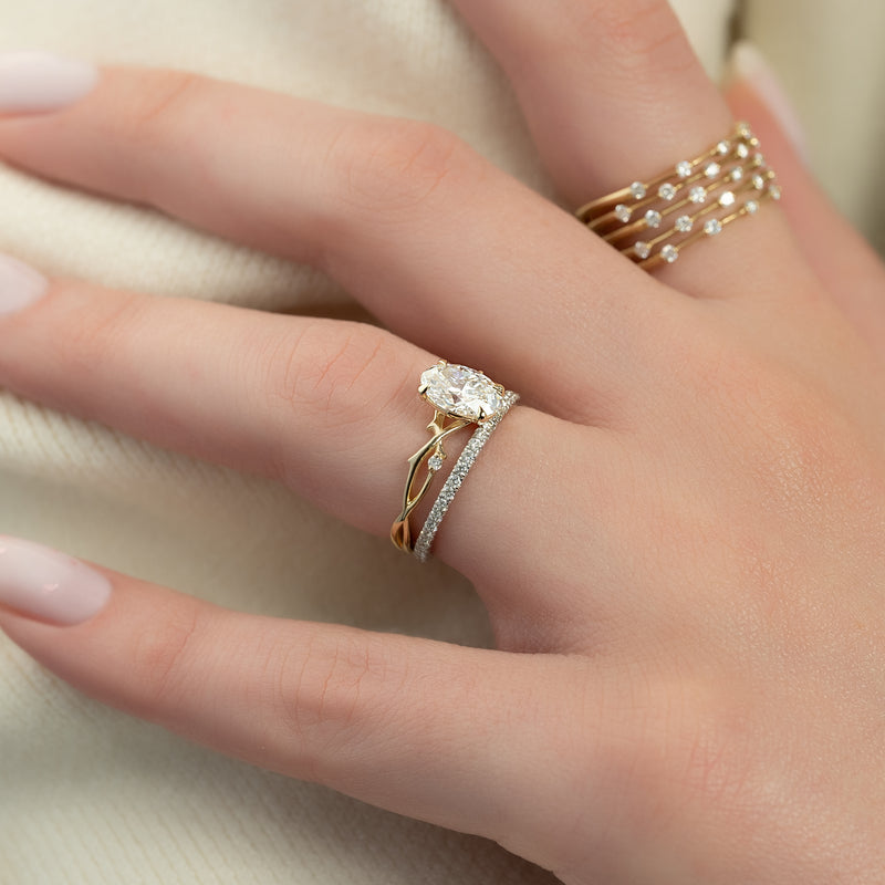 2.0 - 4.0 CT Oval Cut CVD Diamond twig Engagement Ring
