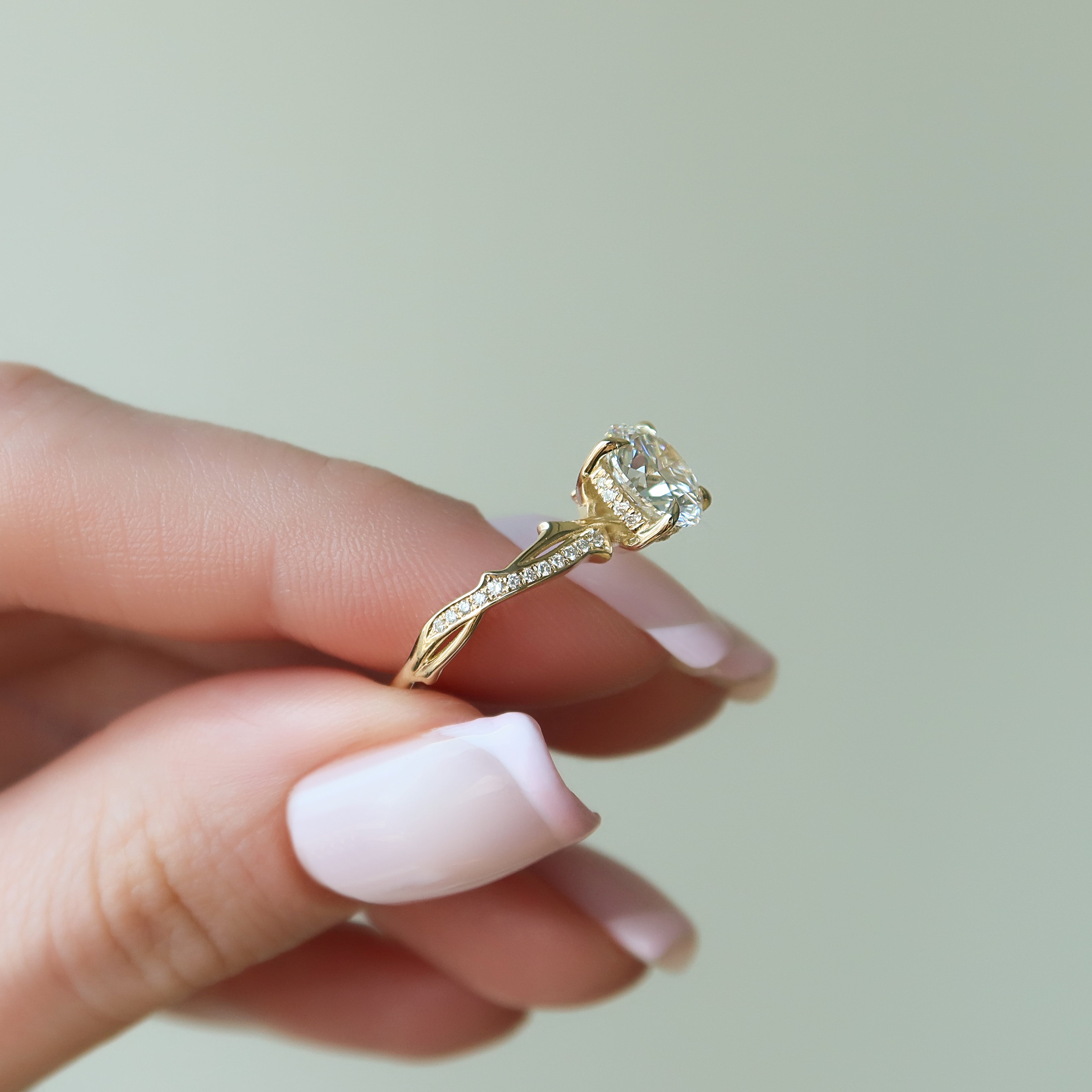 1.0 - 3.0 CT Round Cut Lab Grown Diamond Twig Setting Engagement Ring