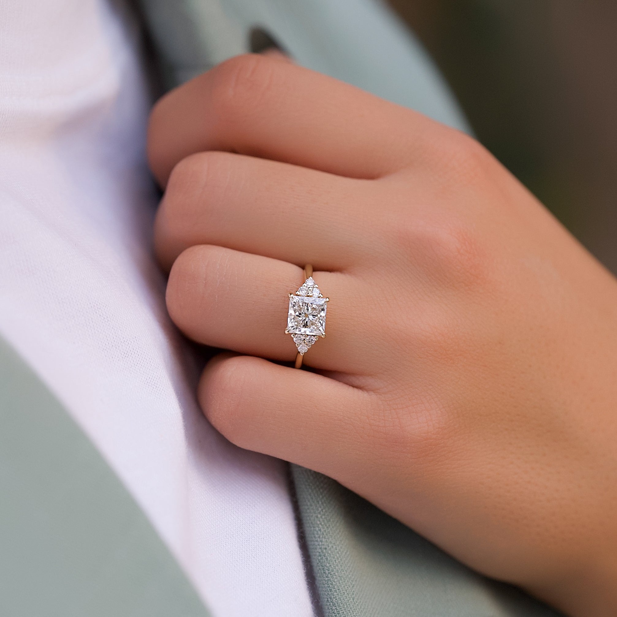 1.0 -3.0 CT Princess Shape Cluster Setting Engagement Ring