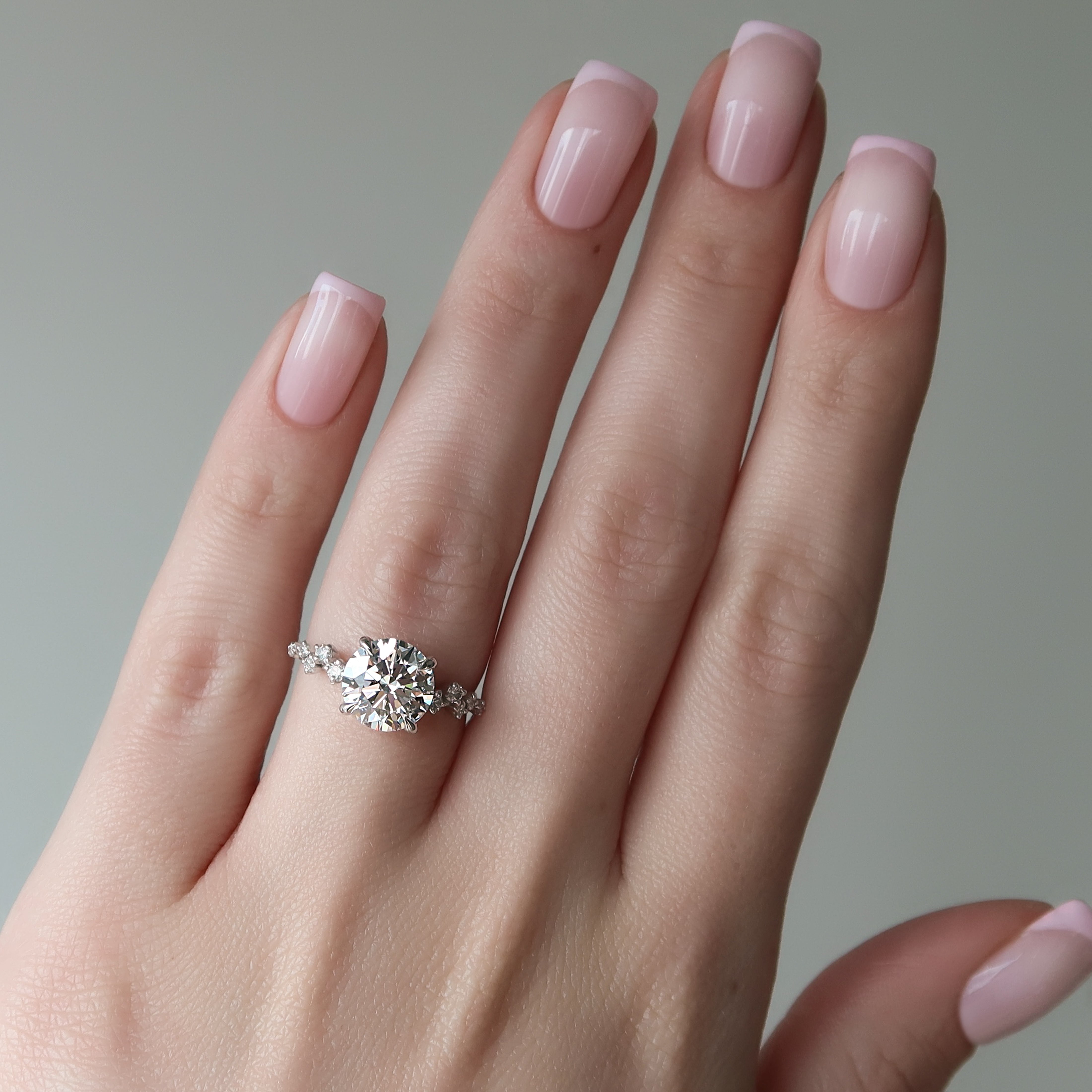 1.50 - 3.50 CT Round Cut Lab Grown Diamond mia-setting Engagement Ring