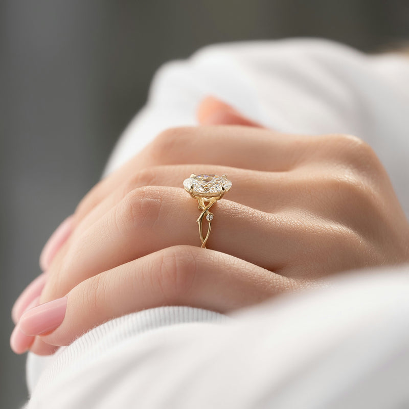 2.0 - 4.0 CT Oval Cut CVD Diamond twig Engagement Ring