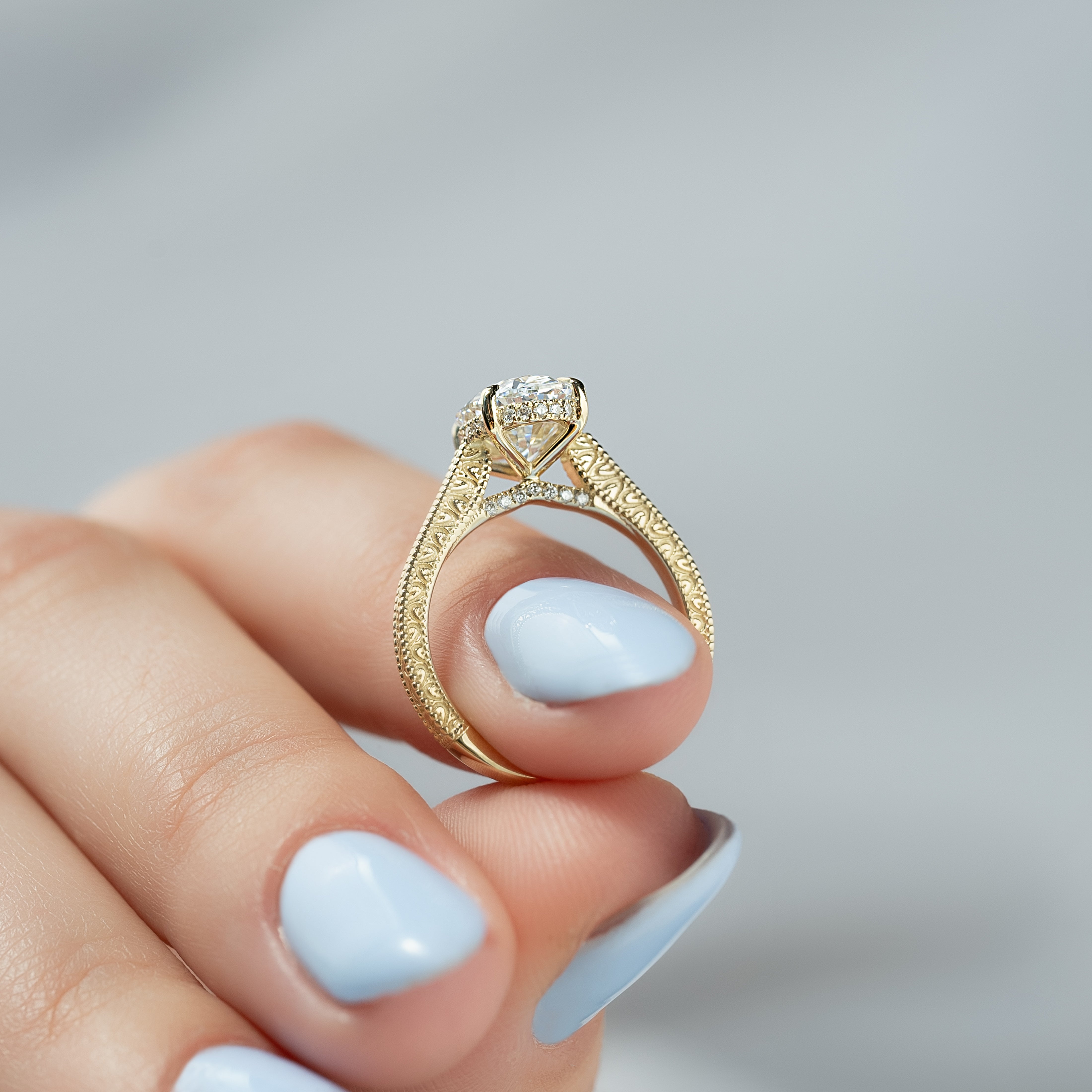 2.0 - 4.0 CT Oval Cut CVD Diamond Vintage Engagement Ring
