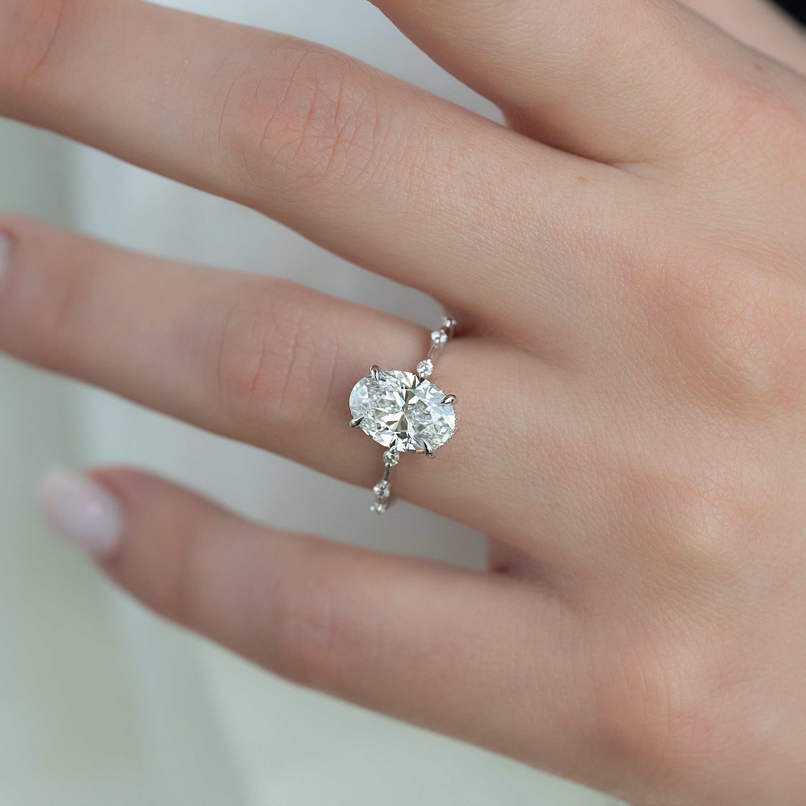 2.0 -4.0 CT Oval Cut Lab Grown Diamond Dainty Engagement Ring