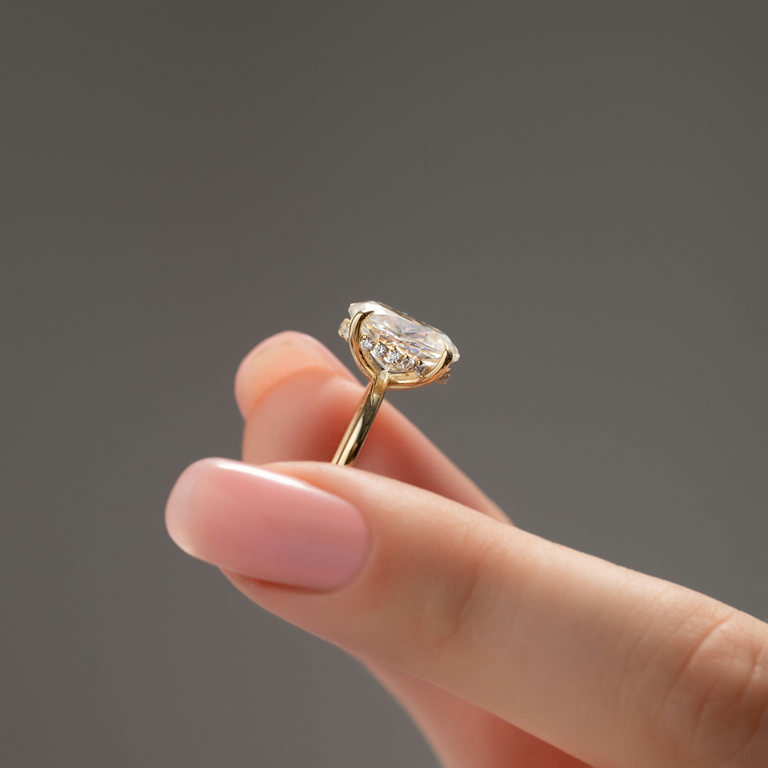 2.0 -4.0 CT Oval Cut CVD Diamond Hidden Halo Engagement Ring