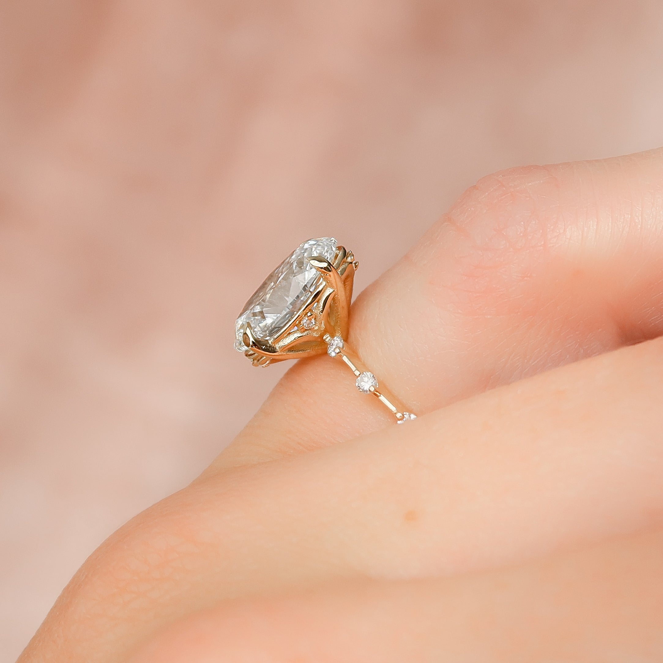 2.0 - 4.0 CT Oval Cut CVD Diamond Dainty Engagement Ring