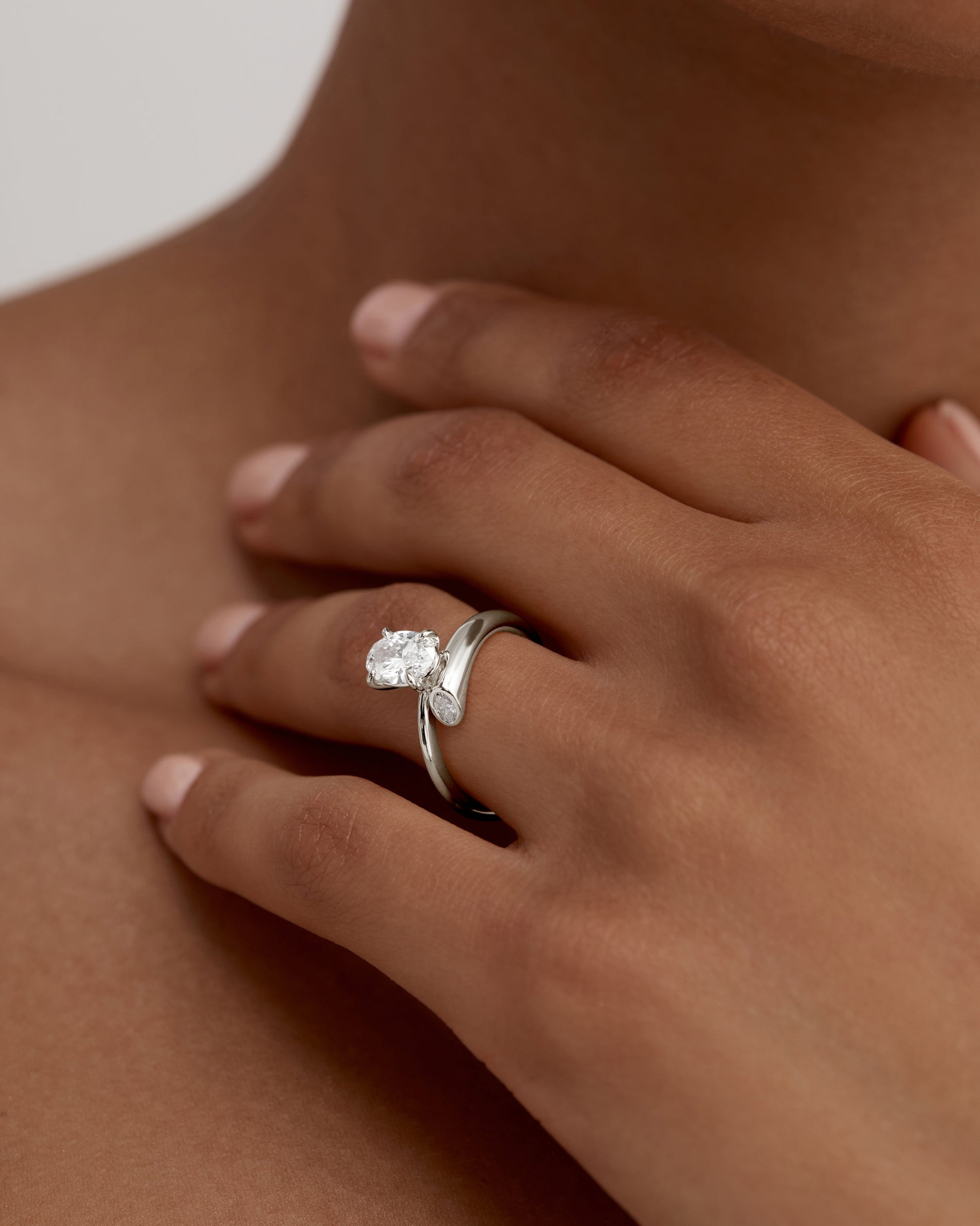 1.0 - 3.0 CT Oval CVD Diamond Unique Engagement Ring