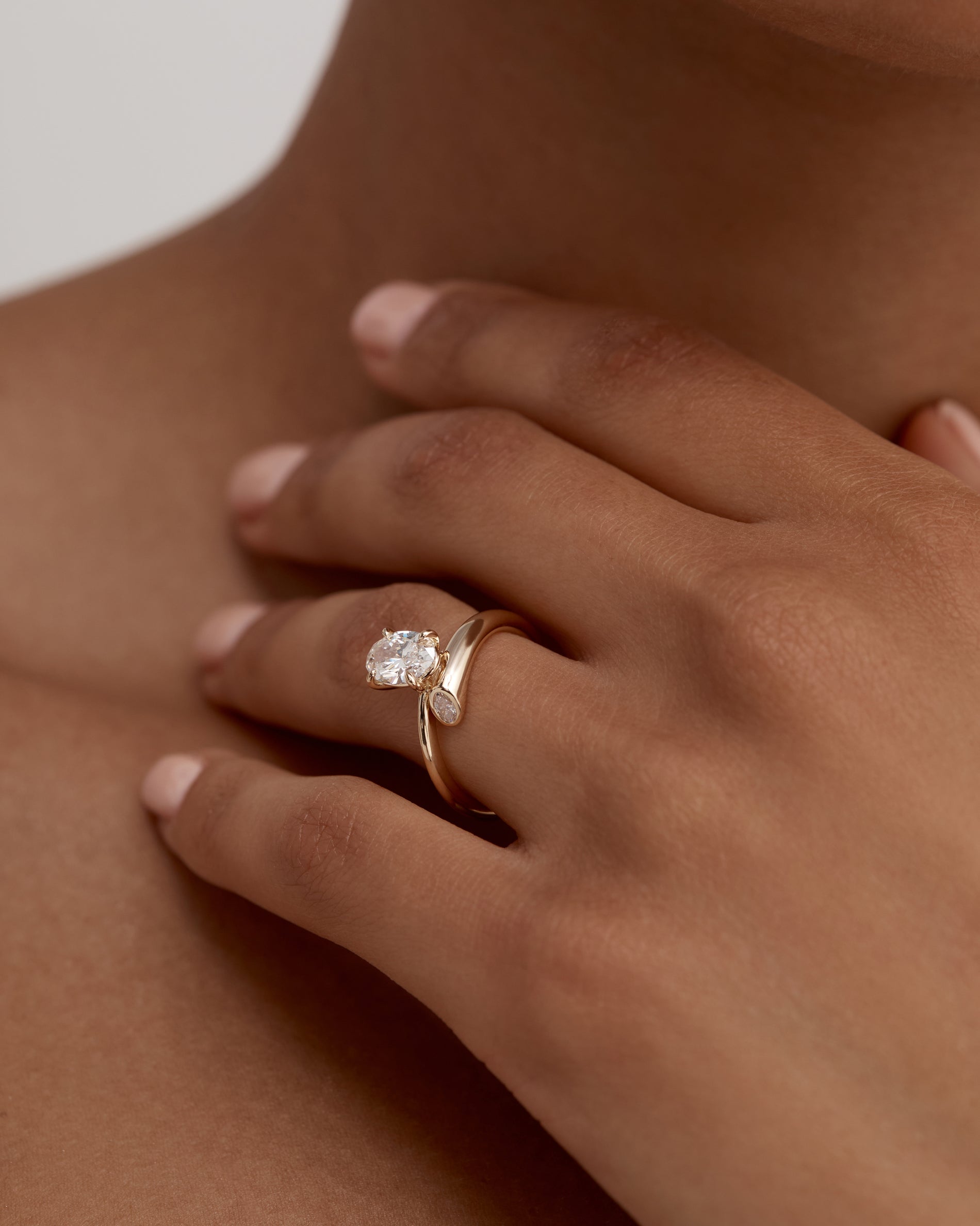 1.0 - 3.0 CT Oval CVD Diamond Unique Engagement Ring