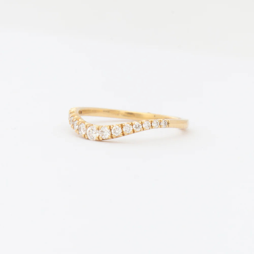 0.29 TCW Round CVD Diamond Curved Wedding Band