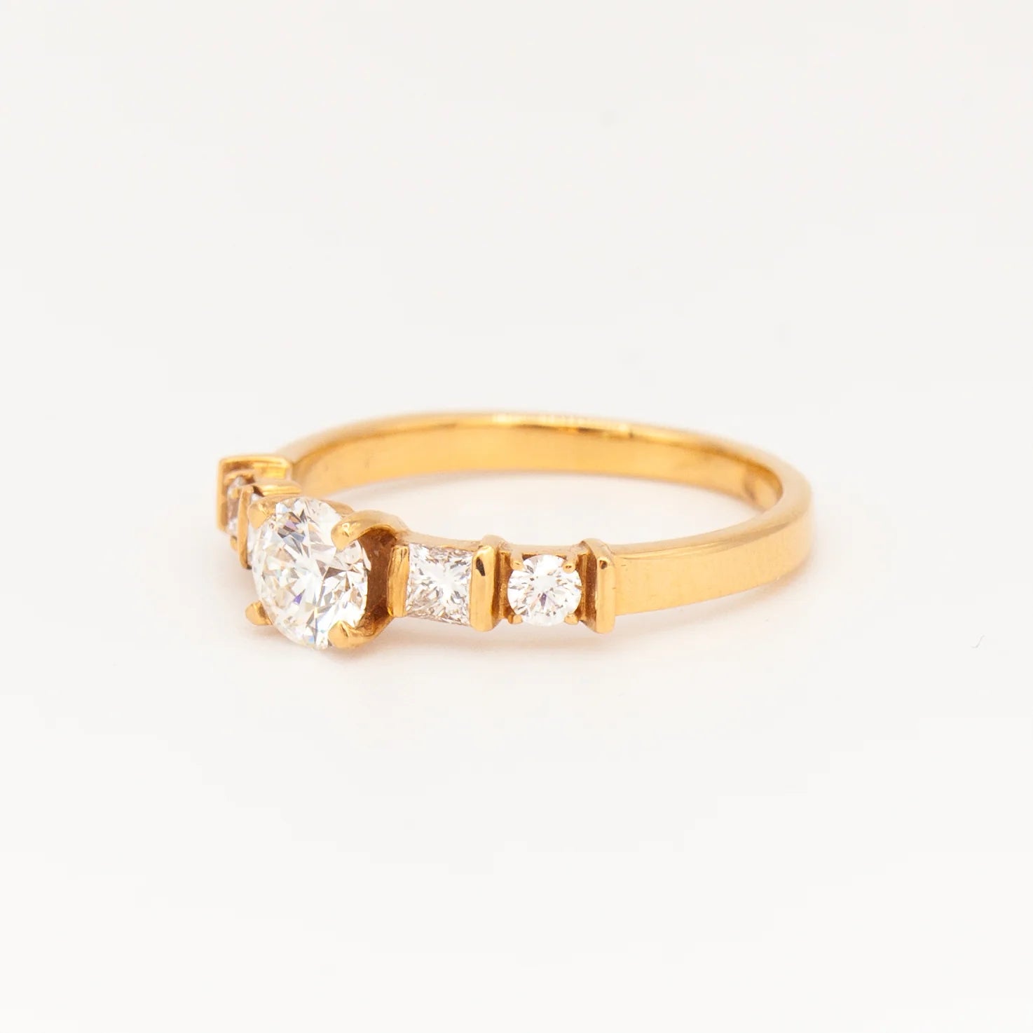 0.50 -2.50 CT Round CVD Diamond Solitaire Engagement Ring