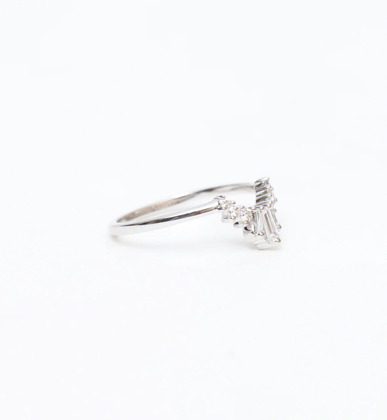 0.30 TCW Baguette & Round CVD Diamond Curved Wedding Band