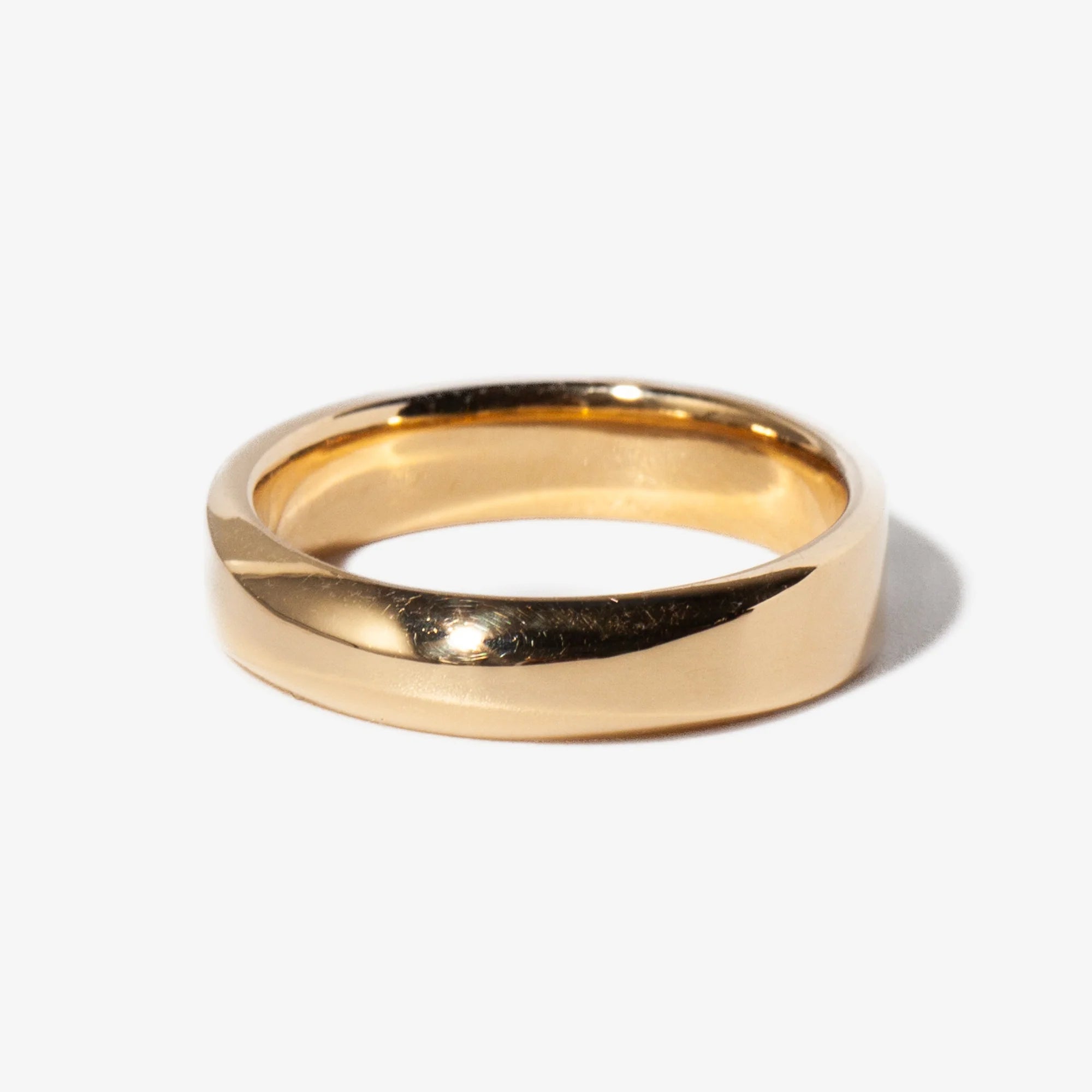 Plain Gold Wedding band