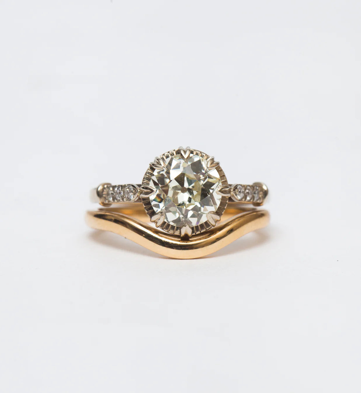 Curved Plain Delicate Wedding Band