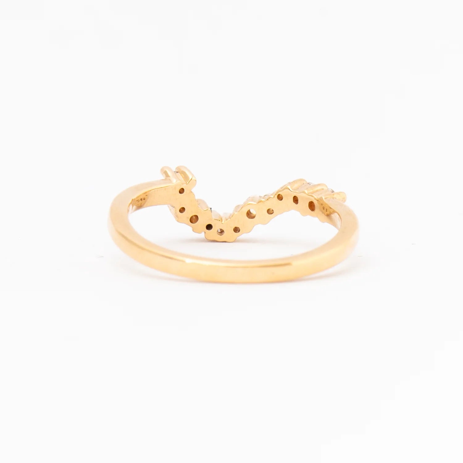 0.17 TCW Round CVD Diamond Curved Wedding Band