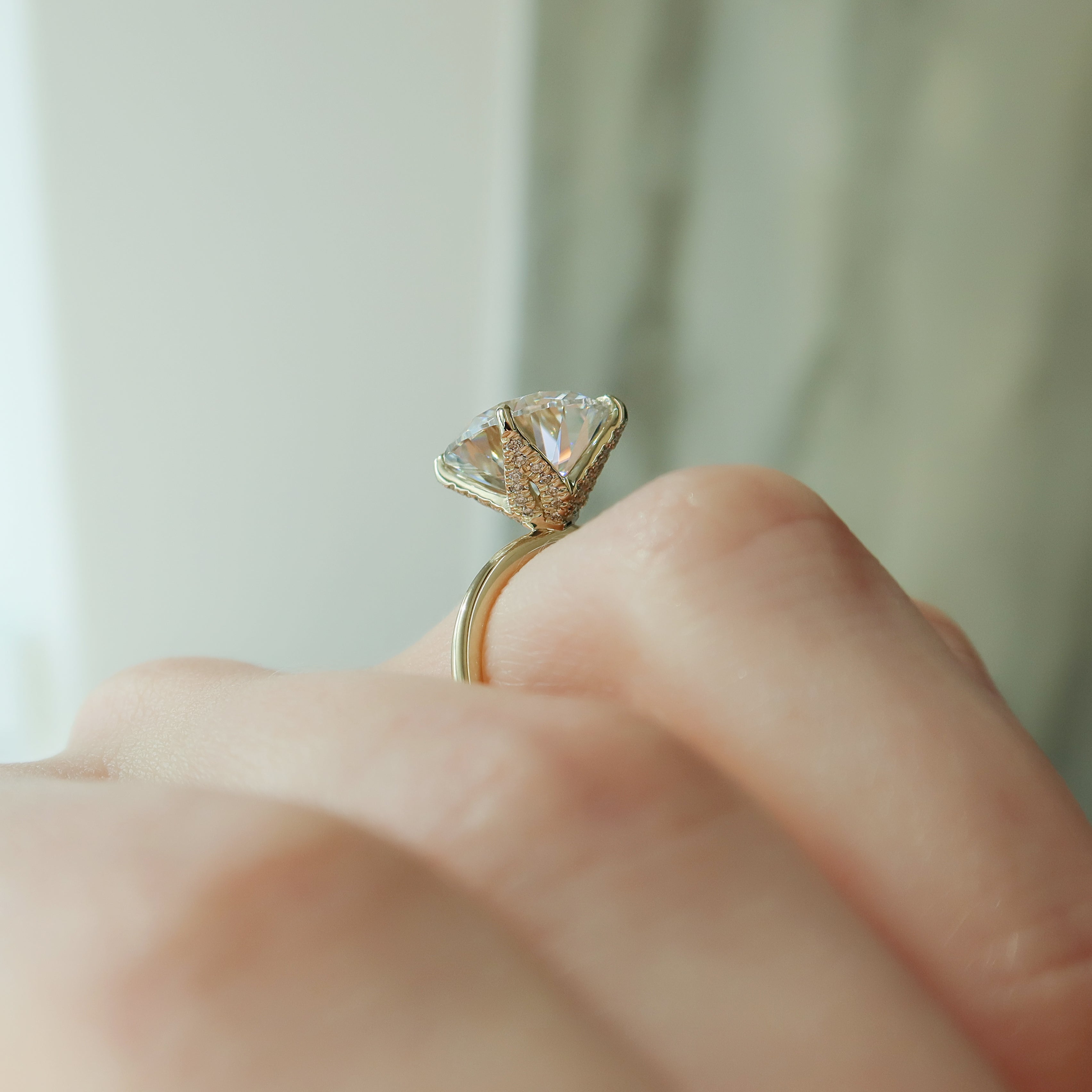 Round cut CVD diamond solitaire engagement ring in white gold setting