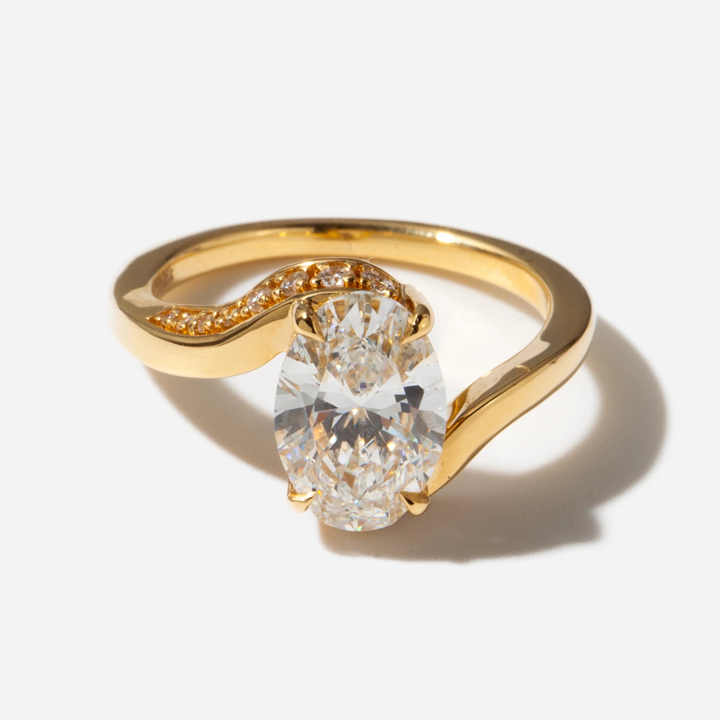 1.15 -3.15 CT Oval CVD Diamond Buypass Engagement Ring