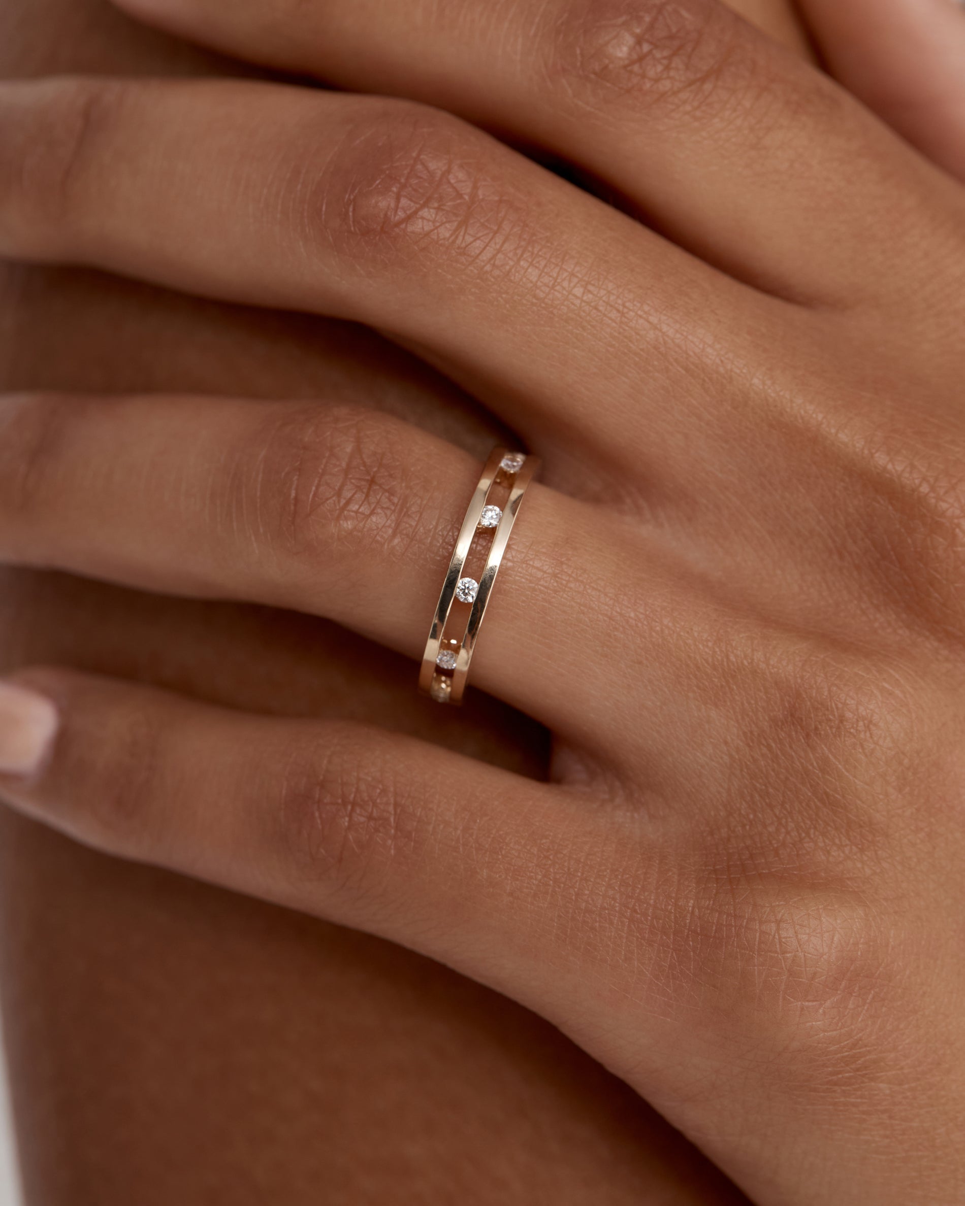 0.30 TCW Round EF-VVS Diamond Double Wedding Band
