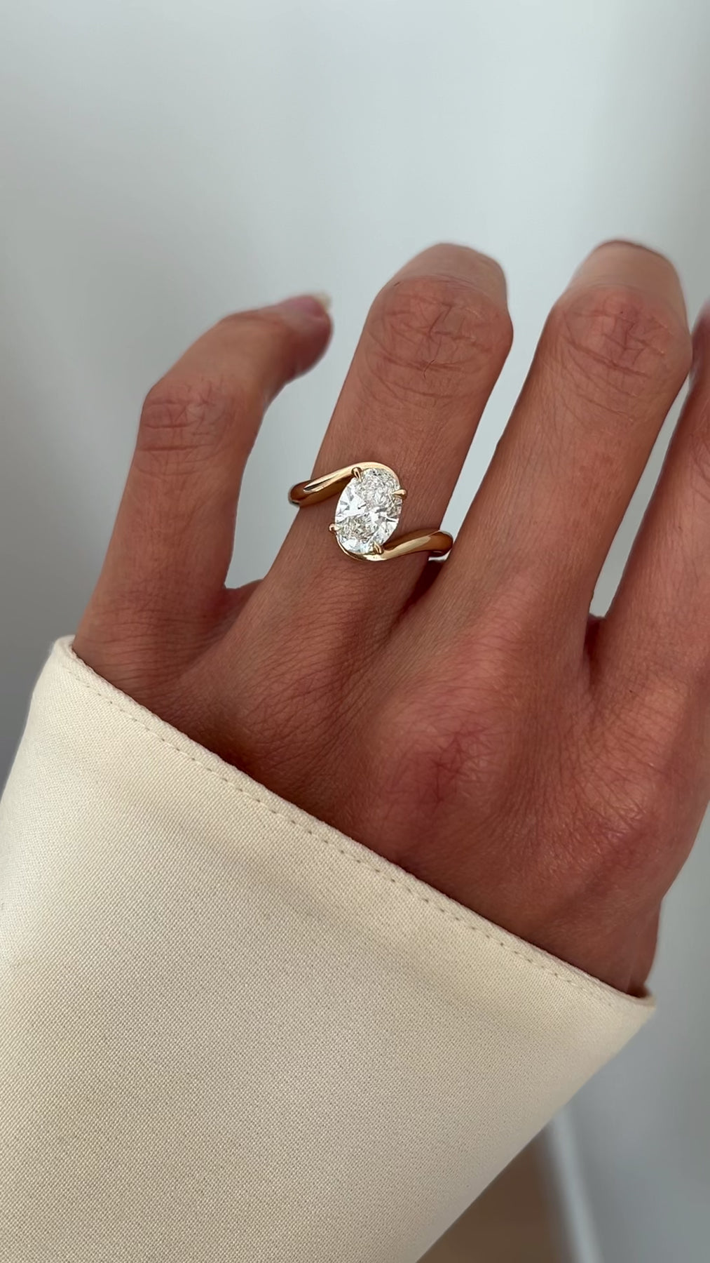 1.0 -2.0 CT Oval Cut CVD Diamond Bypass Engagement Ring