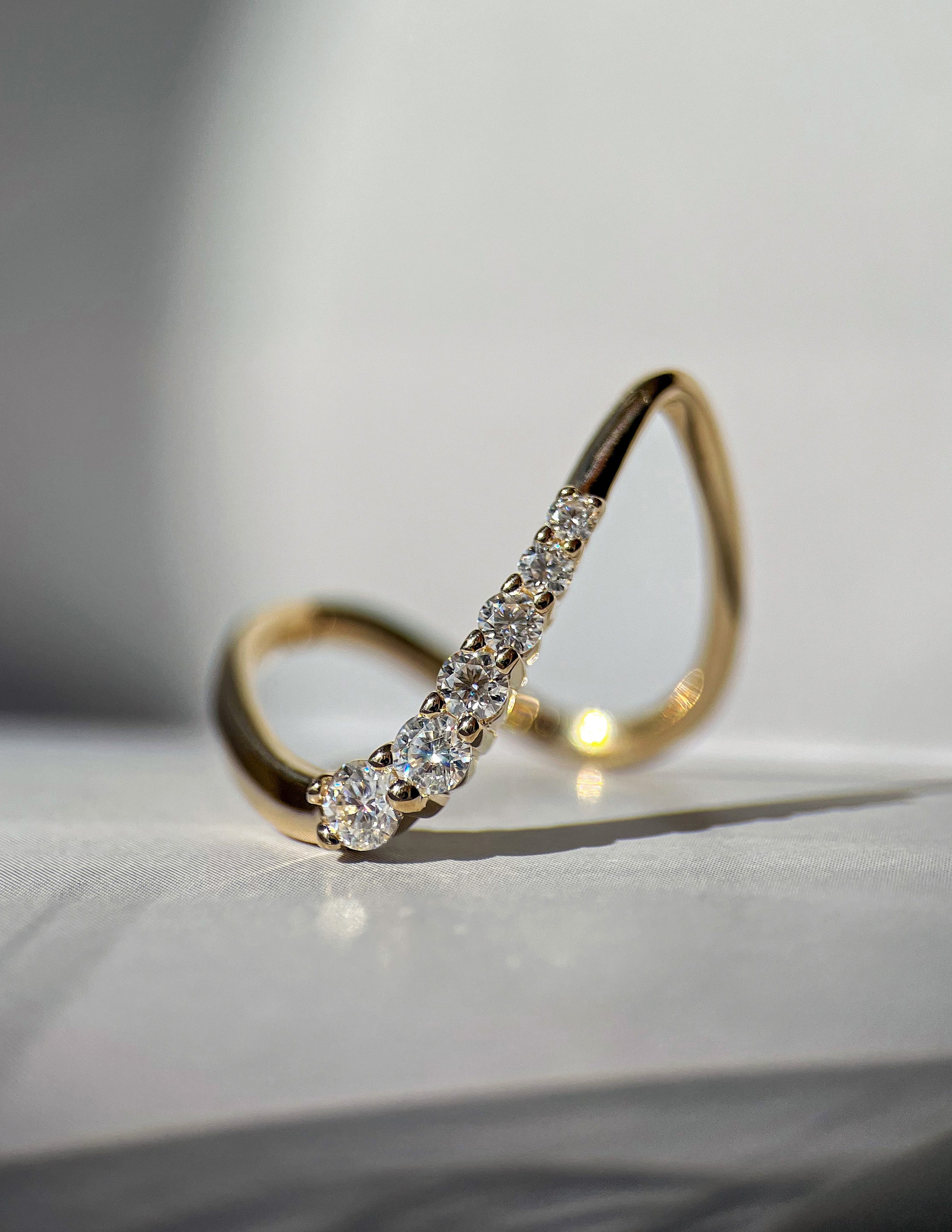 0.30 TCW Round CVD Diamond unique Wedding Band