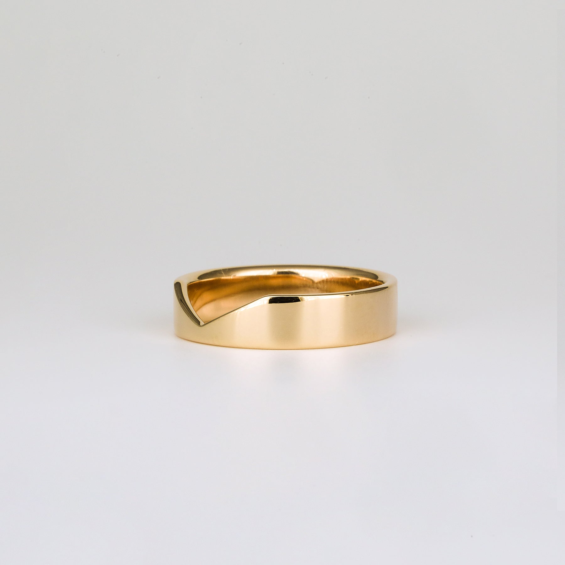 Wide Flat V Shap Wedding band