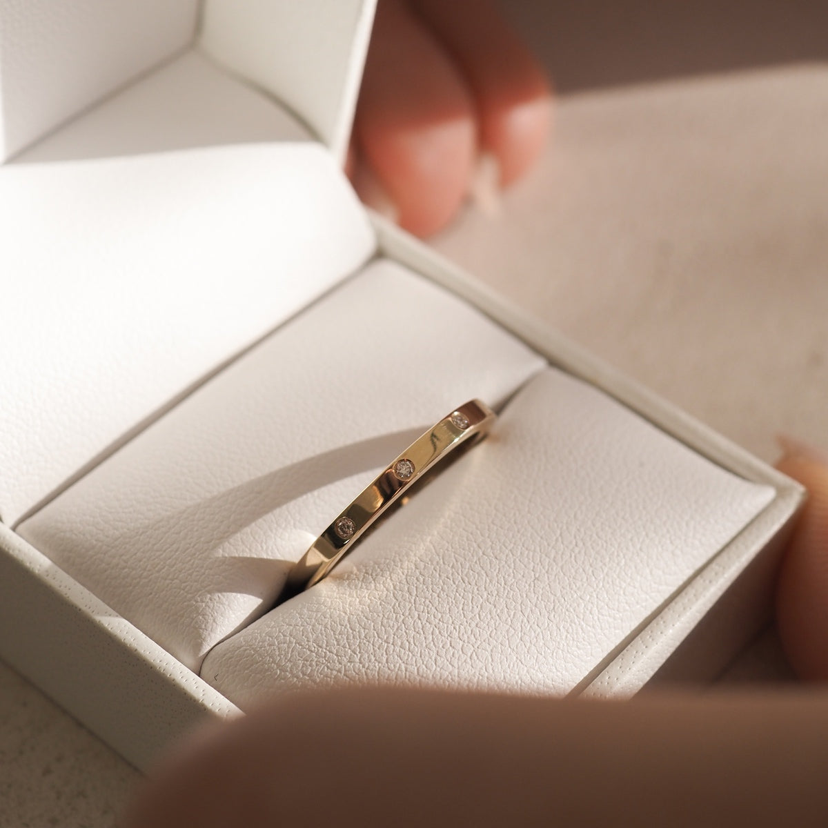 0.15 TCW Round Shape CVD Diamond Flush Set Setting Wedding Band