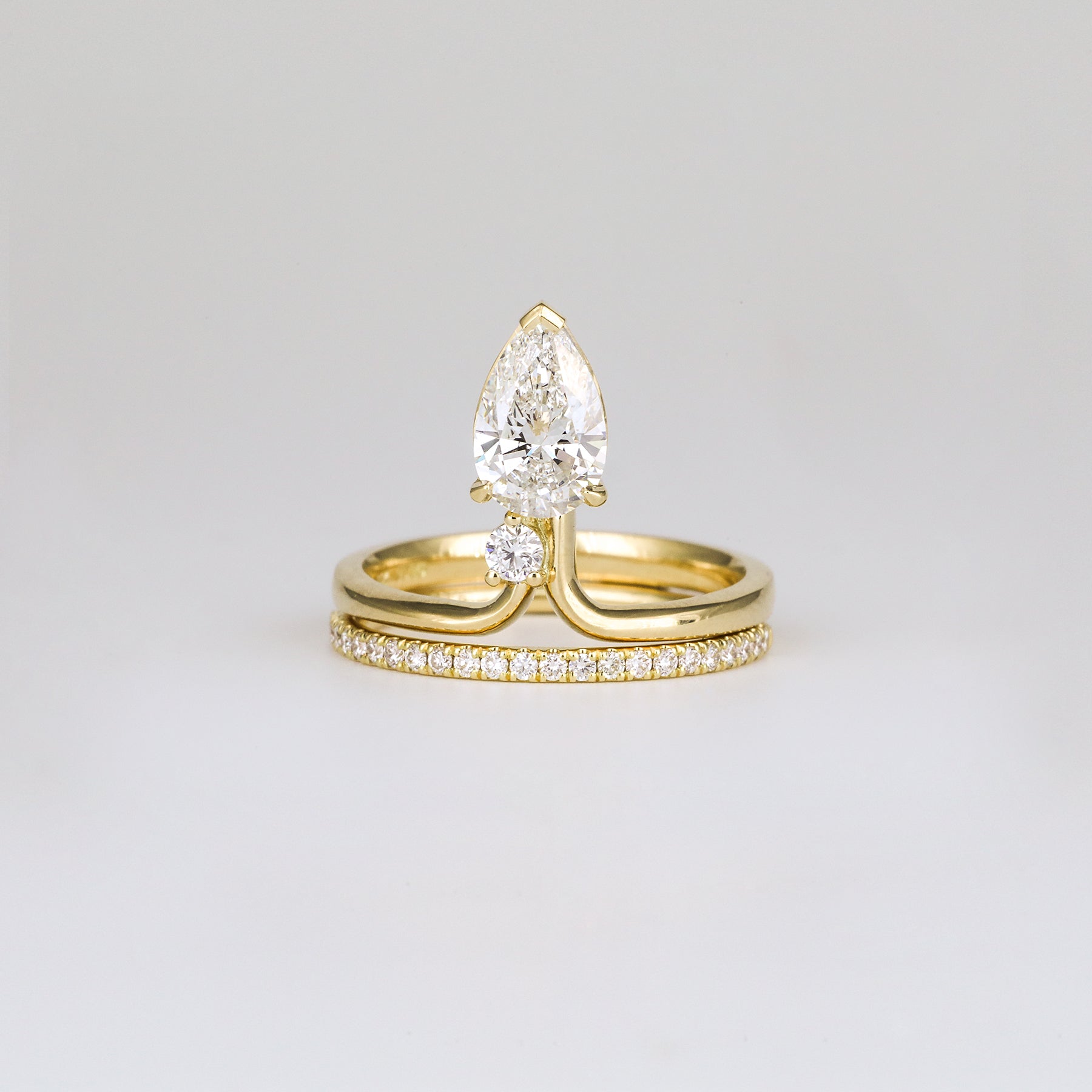 1.06 - 3.0 CT Pear Lab Grown Diamond Unique Engagement ring