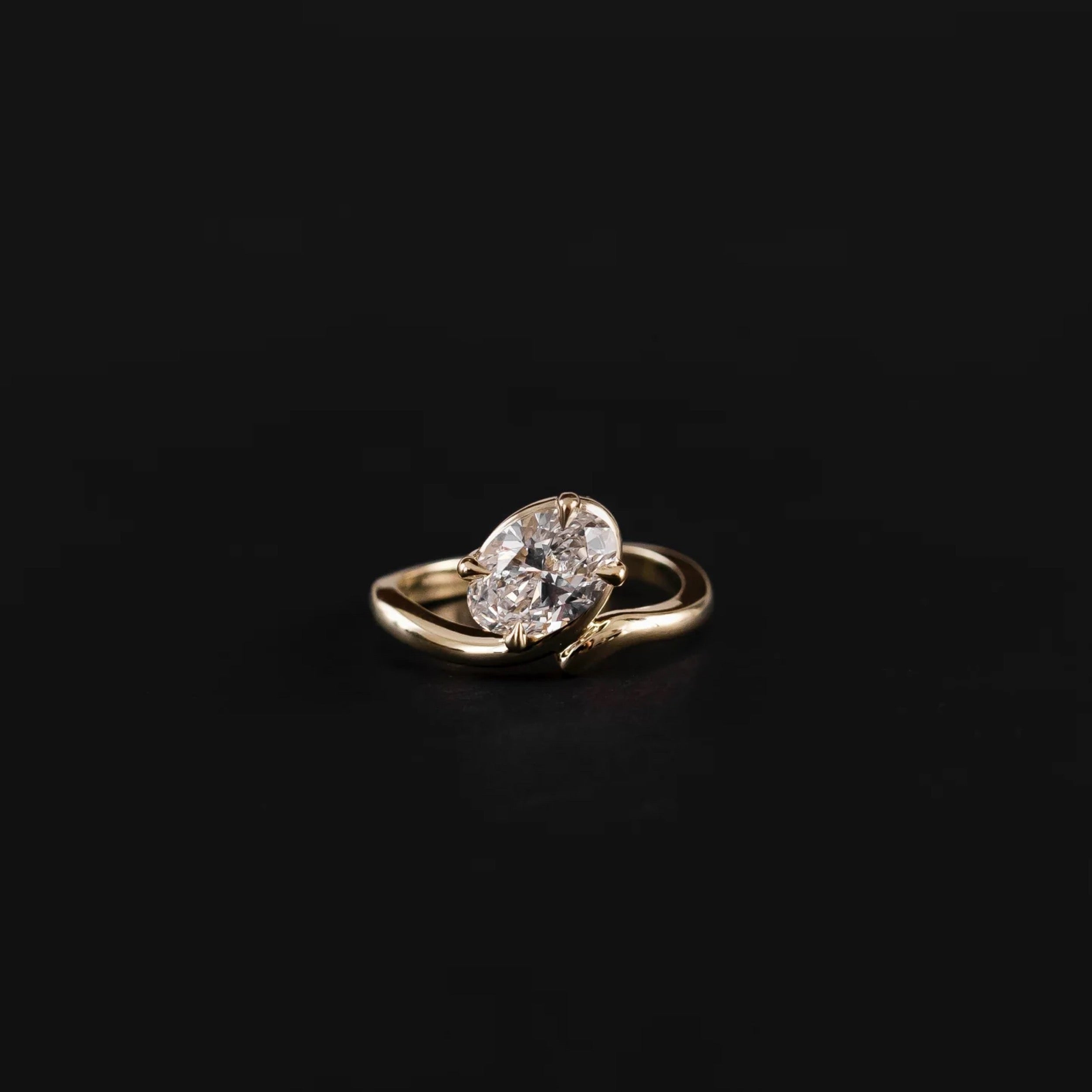 2.0 - 4.0 CT Oval Lab Grown Diamond Twisted Engagement Ring