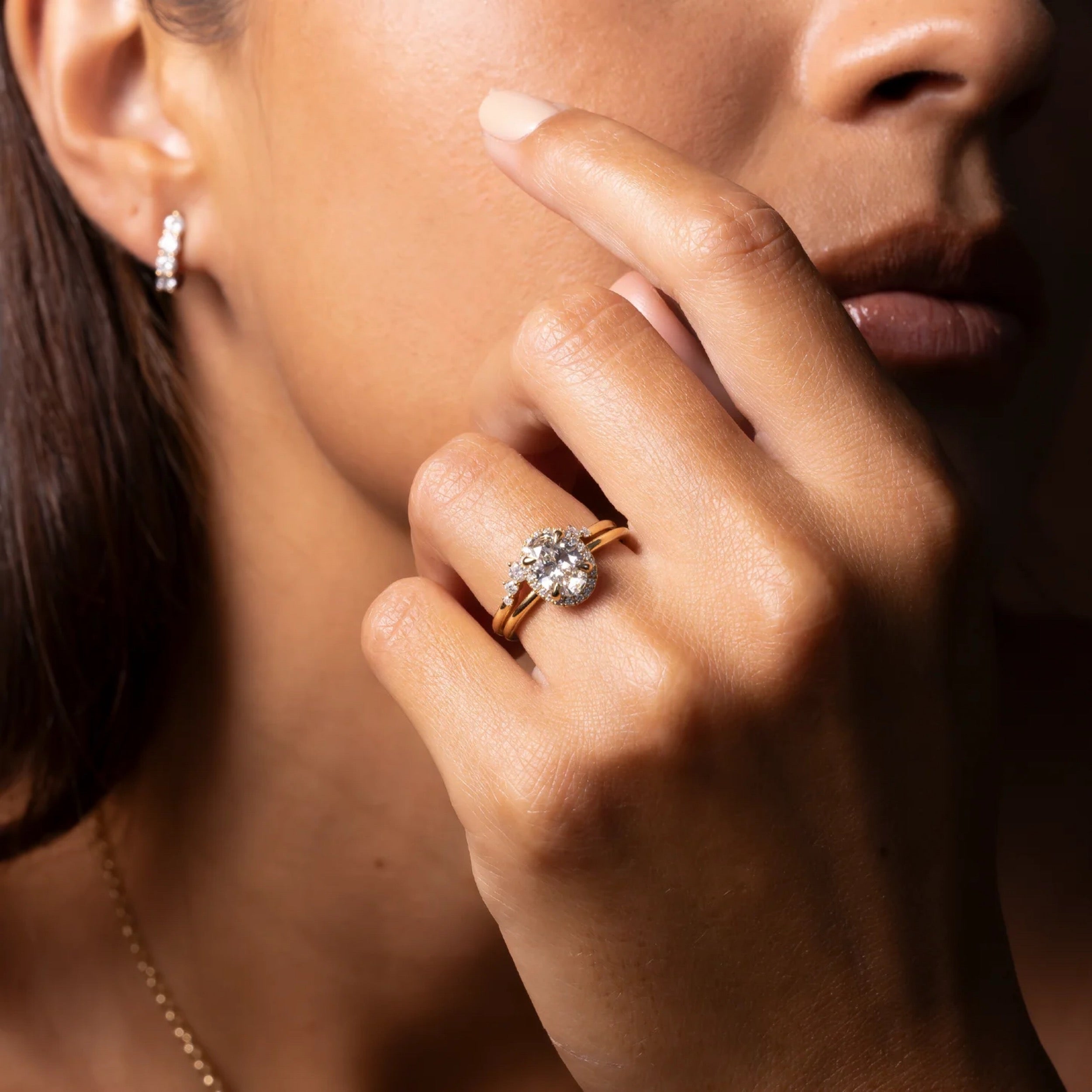 0.5 TCW Round Diamond Curved Wedding Band