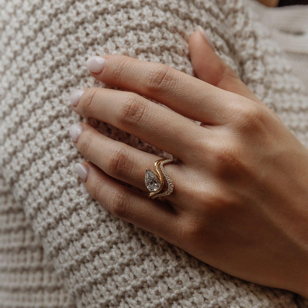 1.54-3.50 CT Pear Cut Lab Grown Diamond Unique Engagement ring