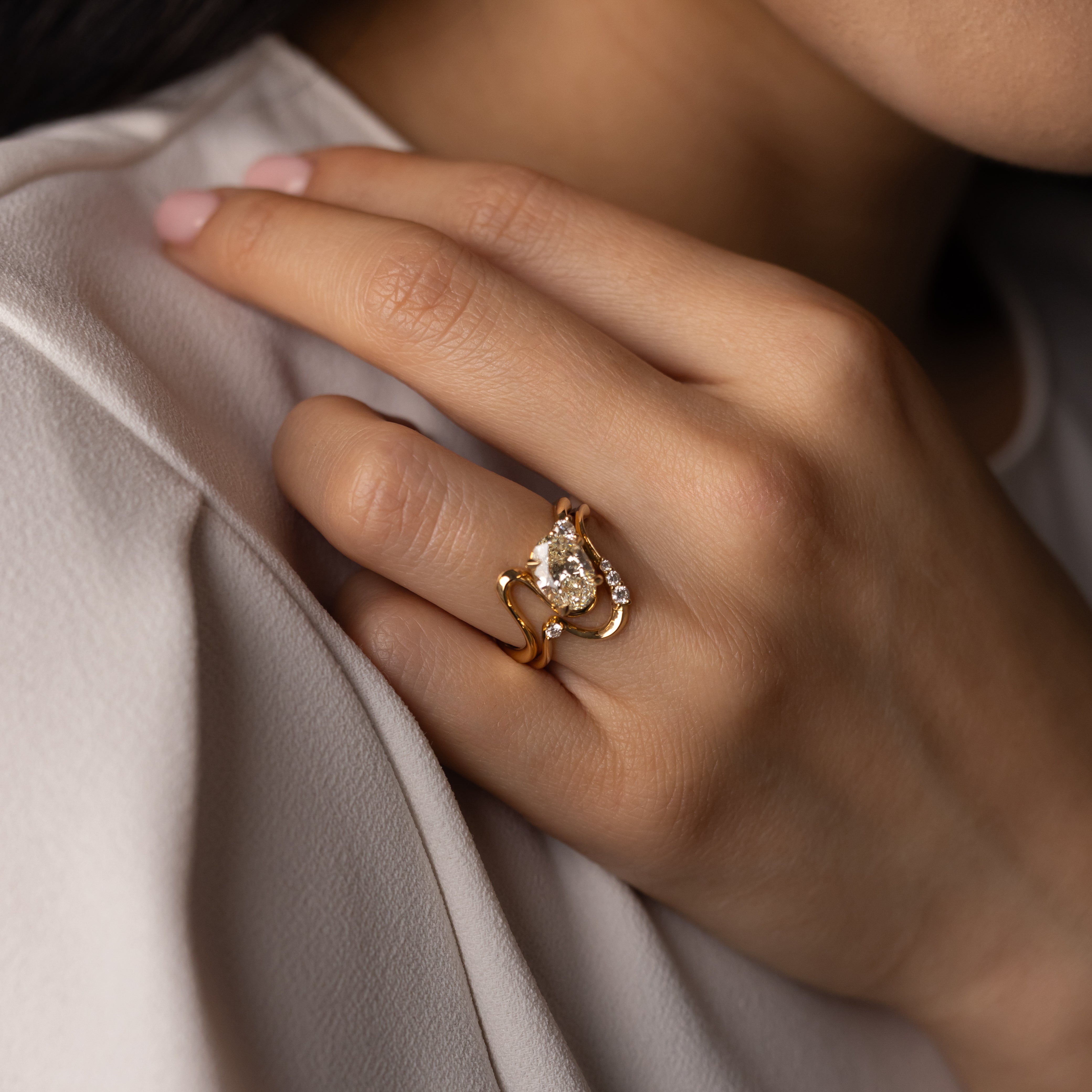 1.70- 3.50 CT Oval Lab Grown Diamond Unique Bridal Ring Set