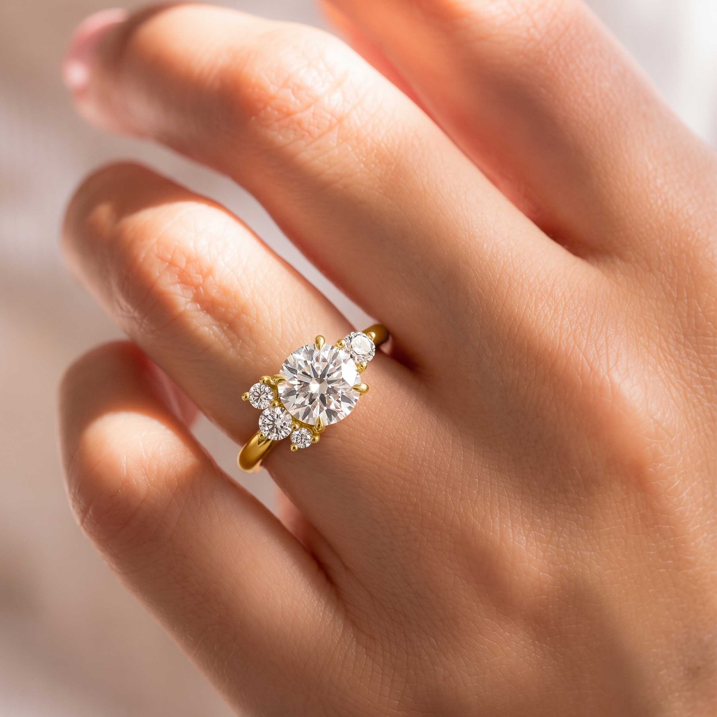 1.0-3.5 CT Round Lab Grown Diamond Cluster Engagement Ring