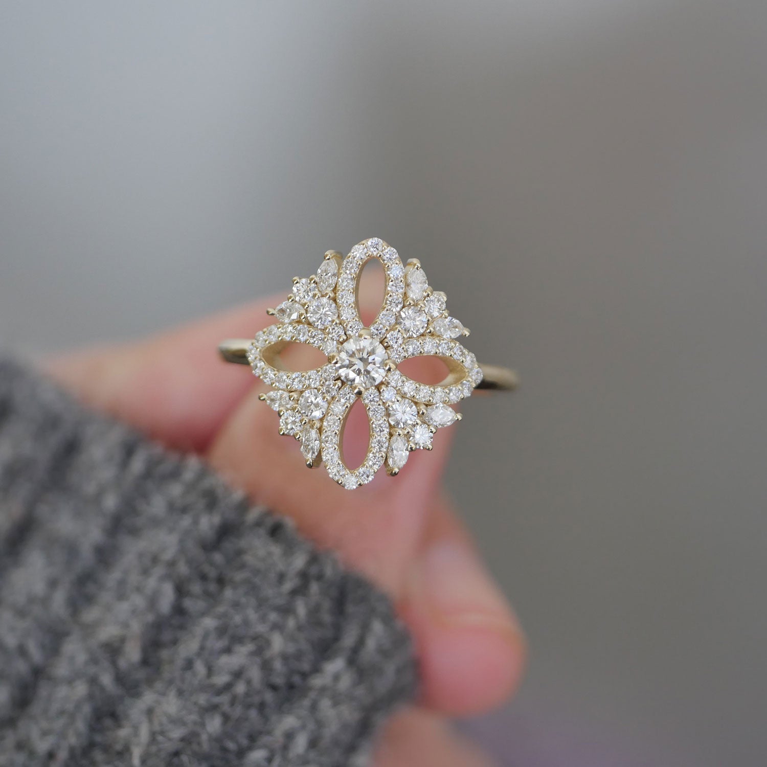 1.0 CT Round Shape Lab Grown vintage-inspired Engagement Ring