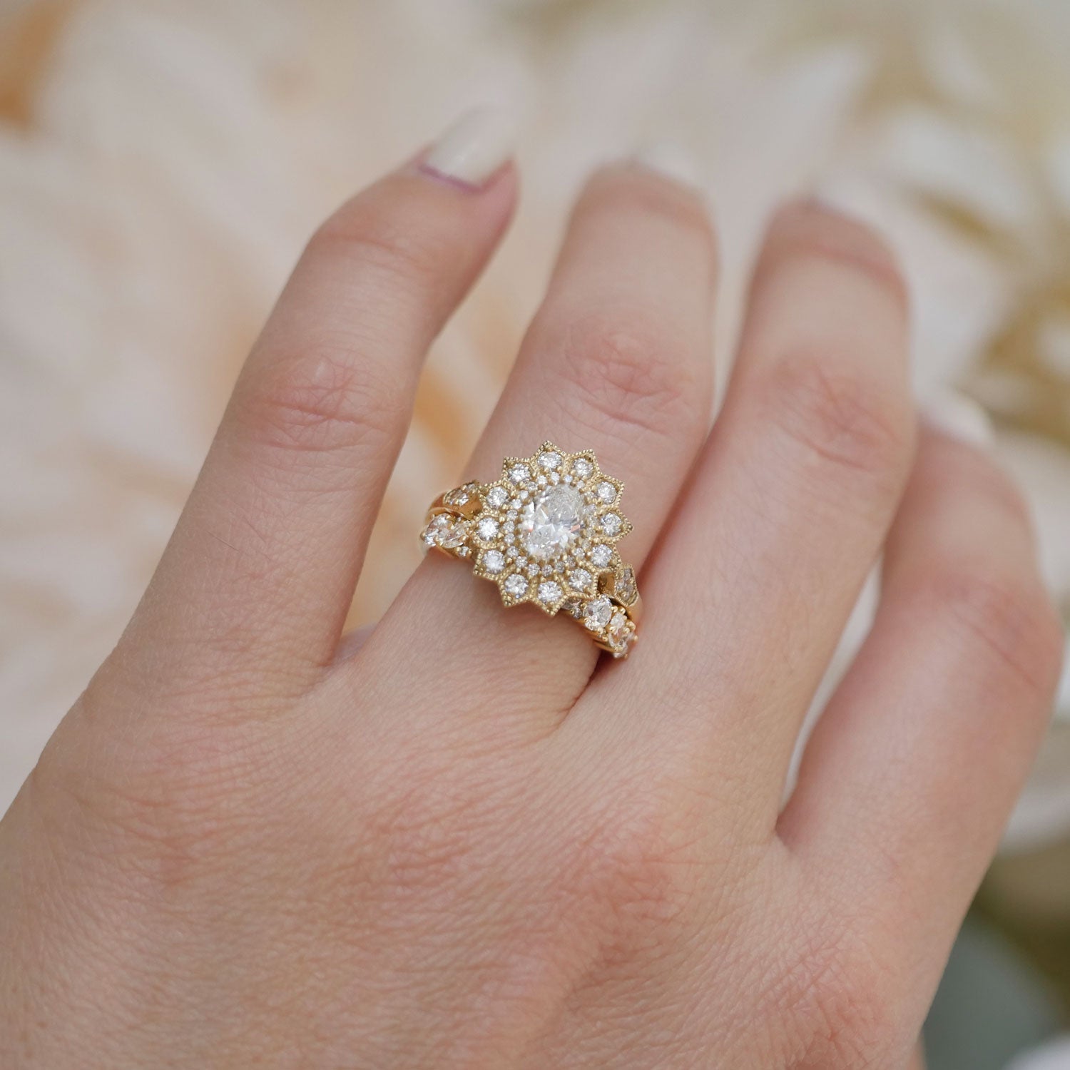 0.75 CT Oval Shape Moissanite Sunflower Engagement Ring