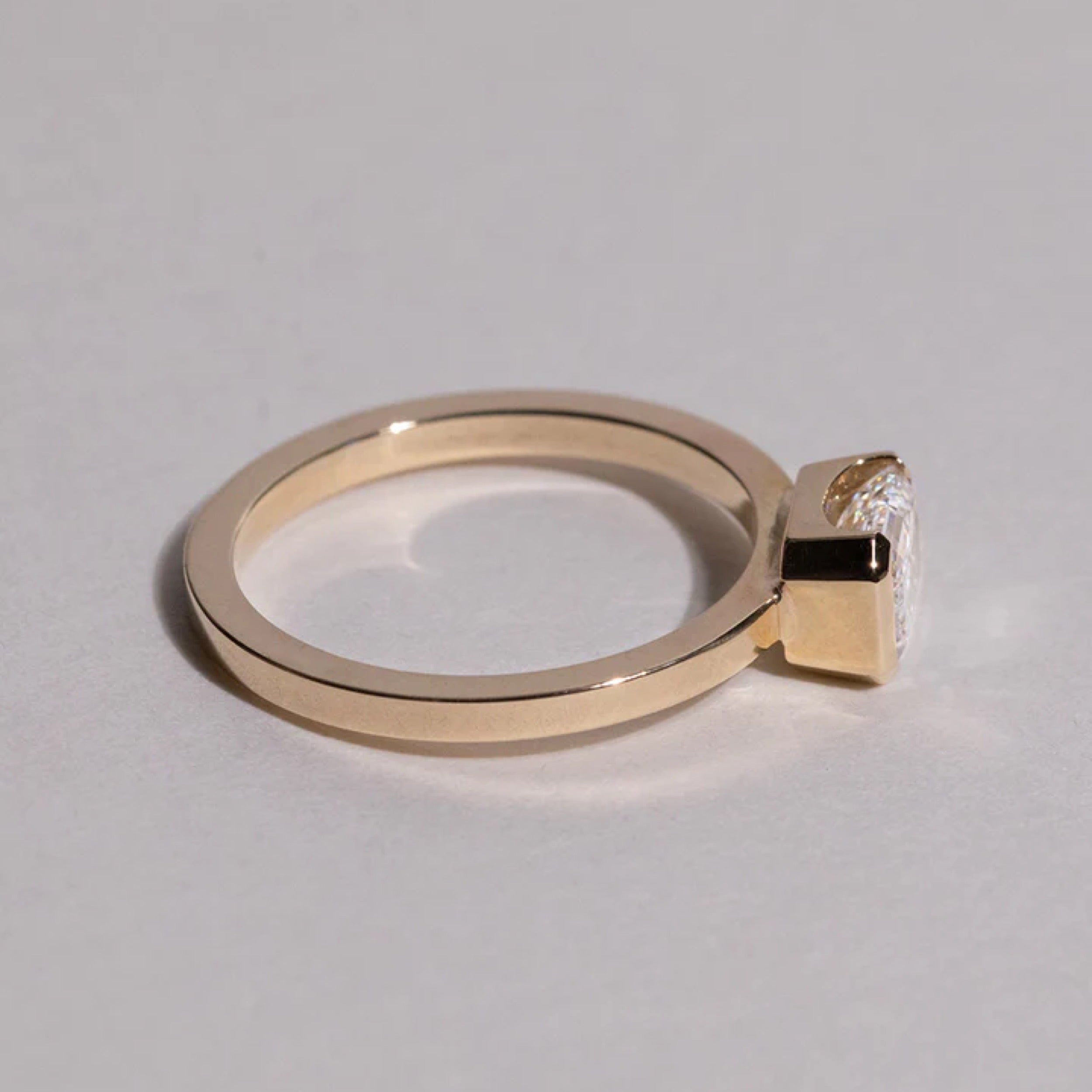 1.0 - 3.0 CT Emerald Cut CVD Diamond Bezel Setting Engagement Ring