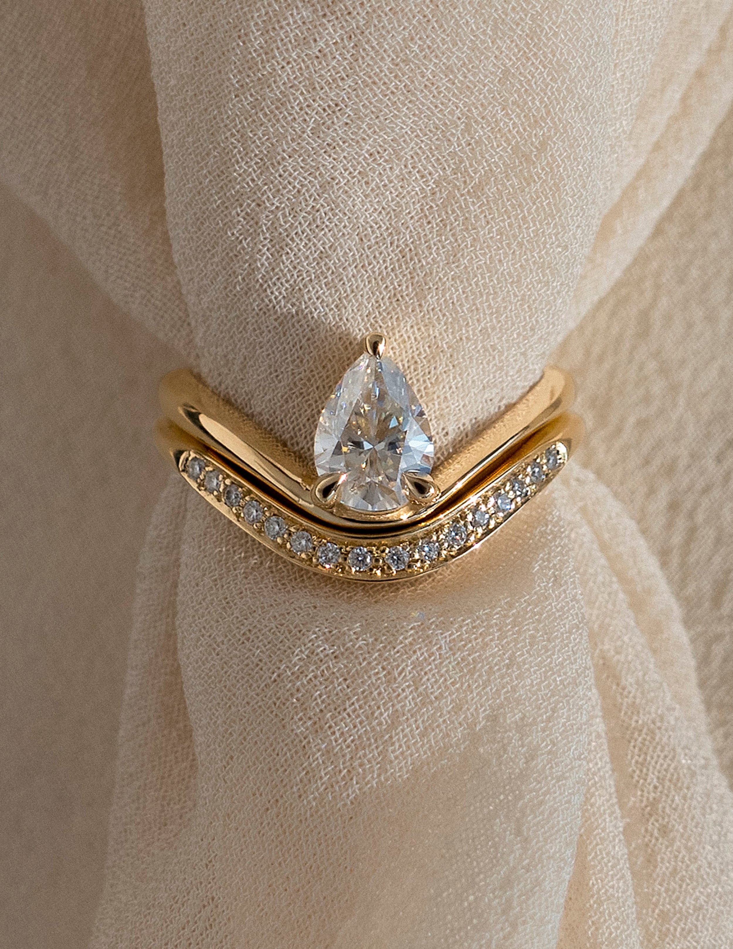 1.0 - 2.0 CT Pear Solitaire & Pave Setting Diamond Bridal Set