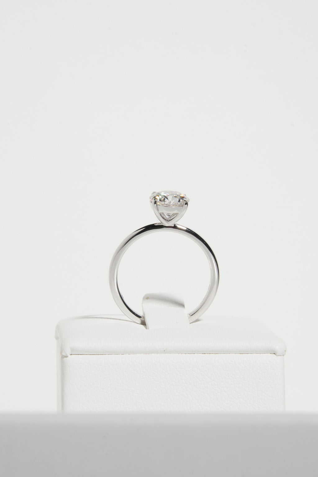 1.50 CT Round Shaped Moissanite Solitaire Engagement Ring