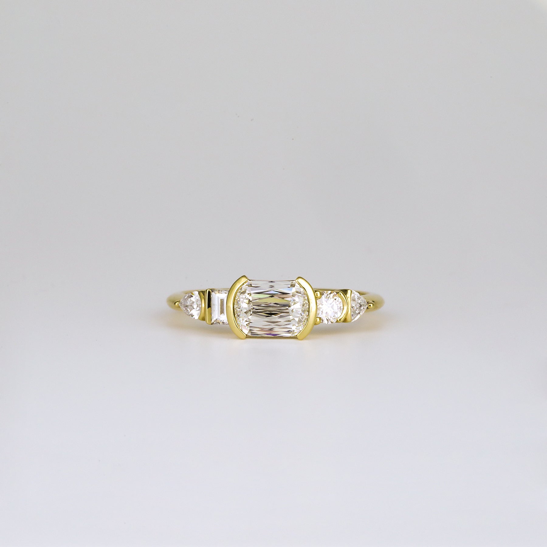 1.0 CT Cushion/Scissor F/VS1 CVD Diamond Cluster Engagement ring