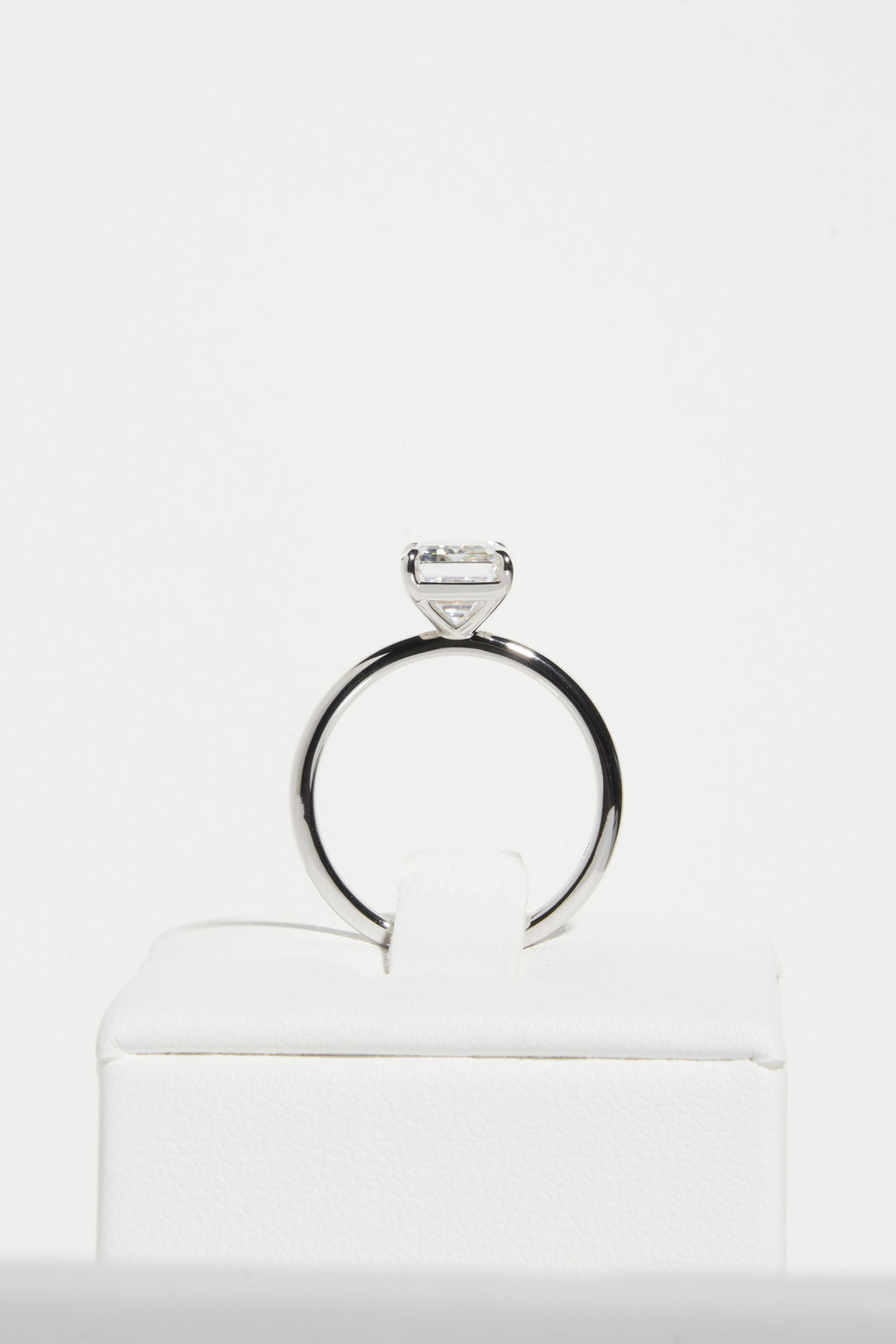 3.0 CT Emerald Shaped Moissanite Solitaire Engagement Ring