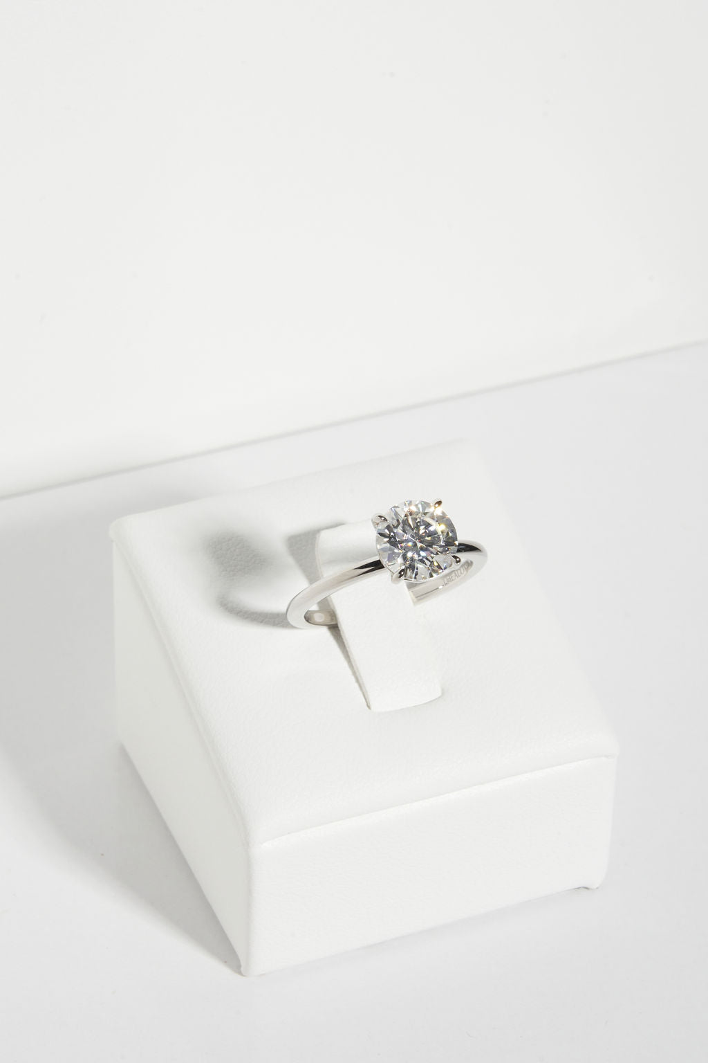 1.50 CT Round Shaped Moissanite Solitaire Engagement Ring