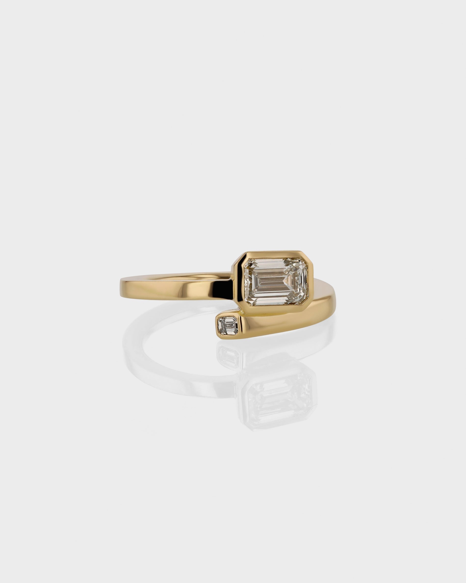 1.0-3.0 CT Emerald Cut Lab Grown Diamond Unique Engagement Ring