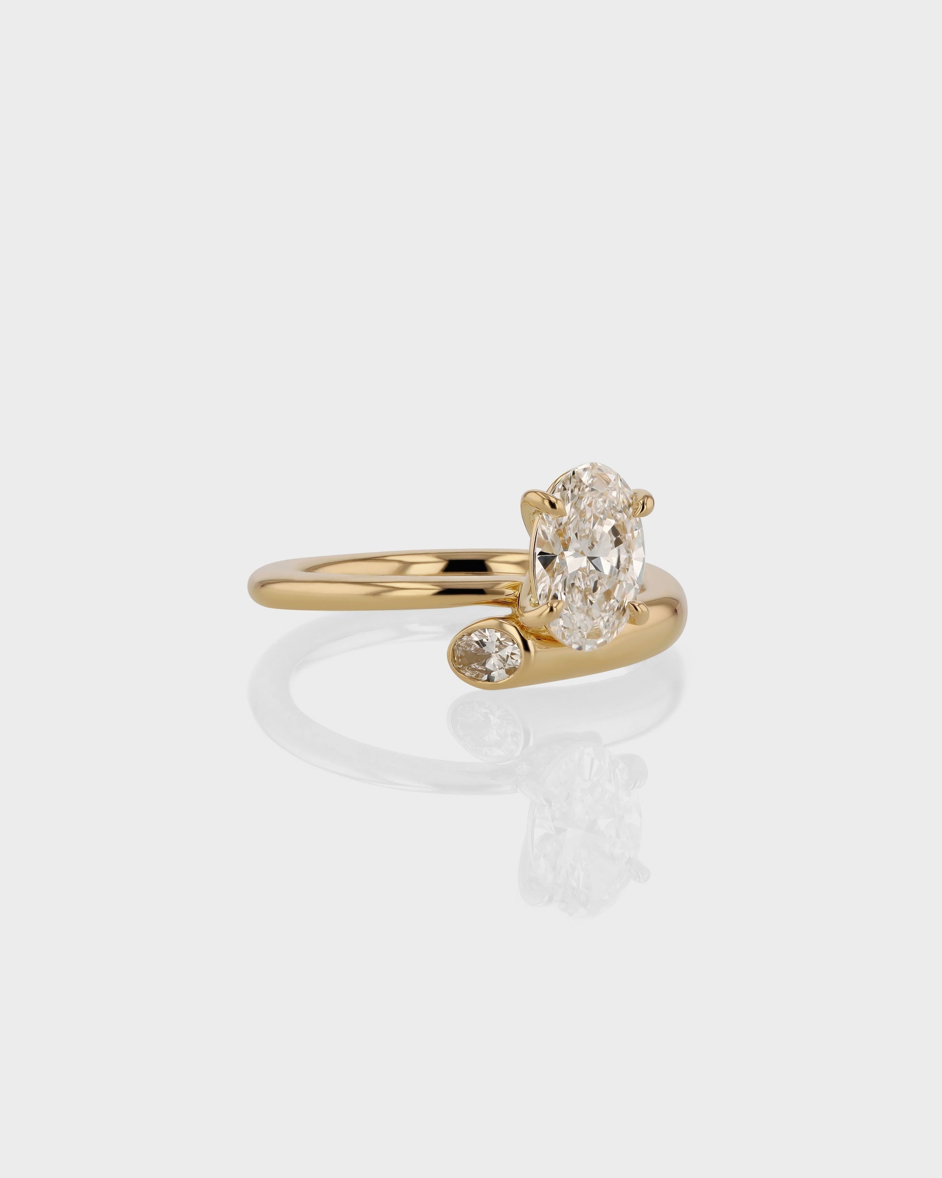 1.0 - 3.0 CT Oval CVD Diamond Unique Engagement Ring