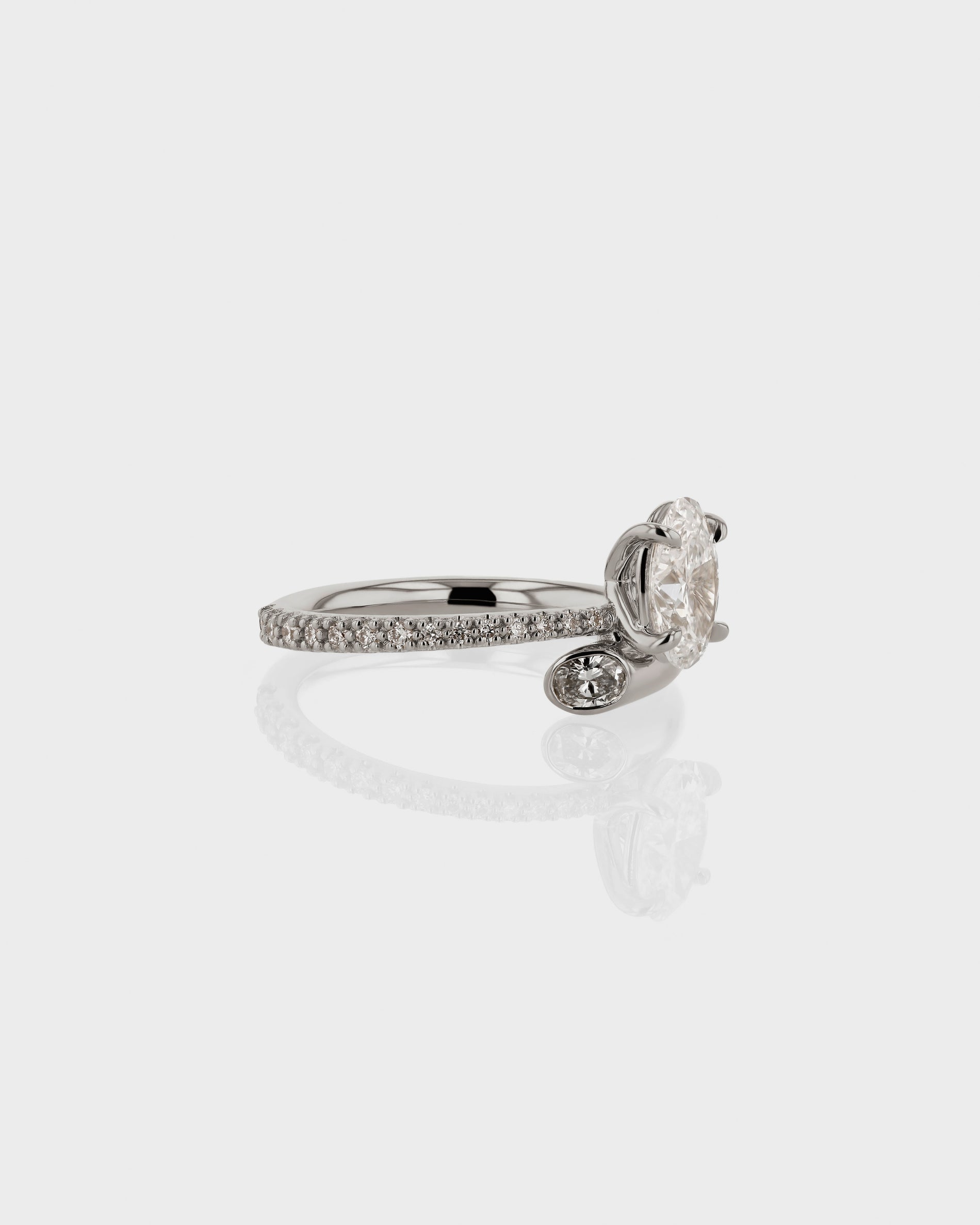 1.0-3.0 CT Oval Cut Lab Grown Diamond unique Engagement Ring