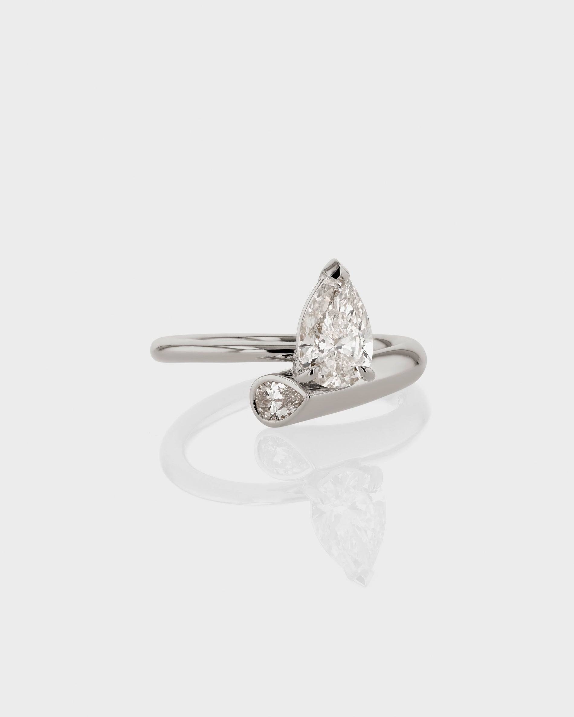 1.0-3.0 CT Pear Cut Lab Grown Diamond Unique Engagement Ring