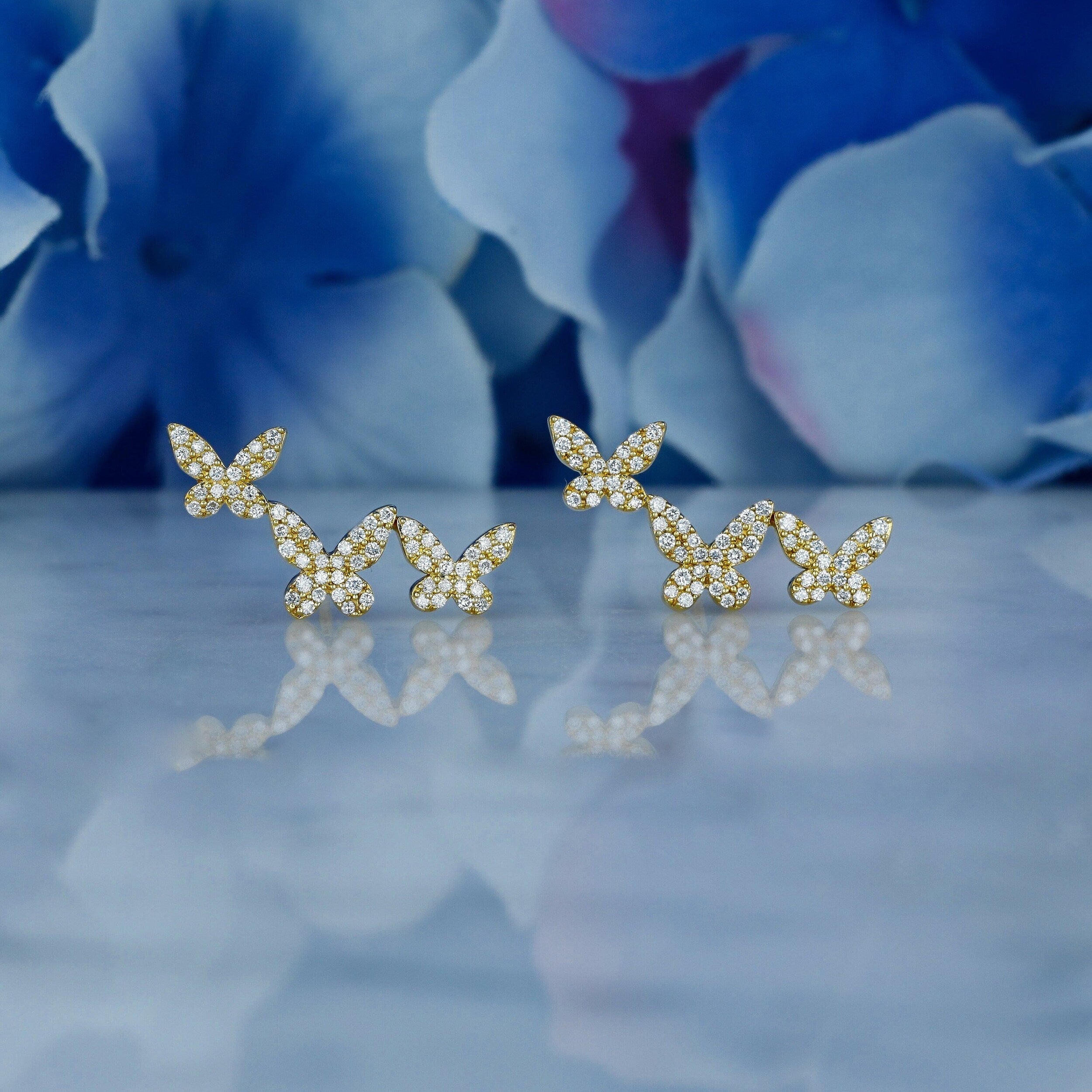 0.56 TCW Round Moissanite Diamond Ear Crawlers Earrings - Camila Brown